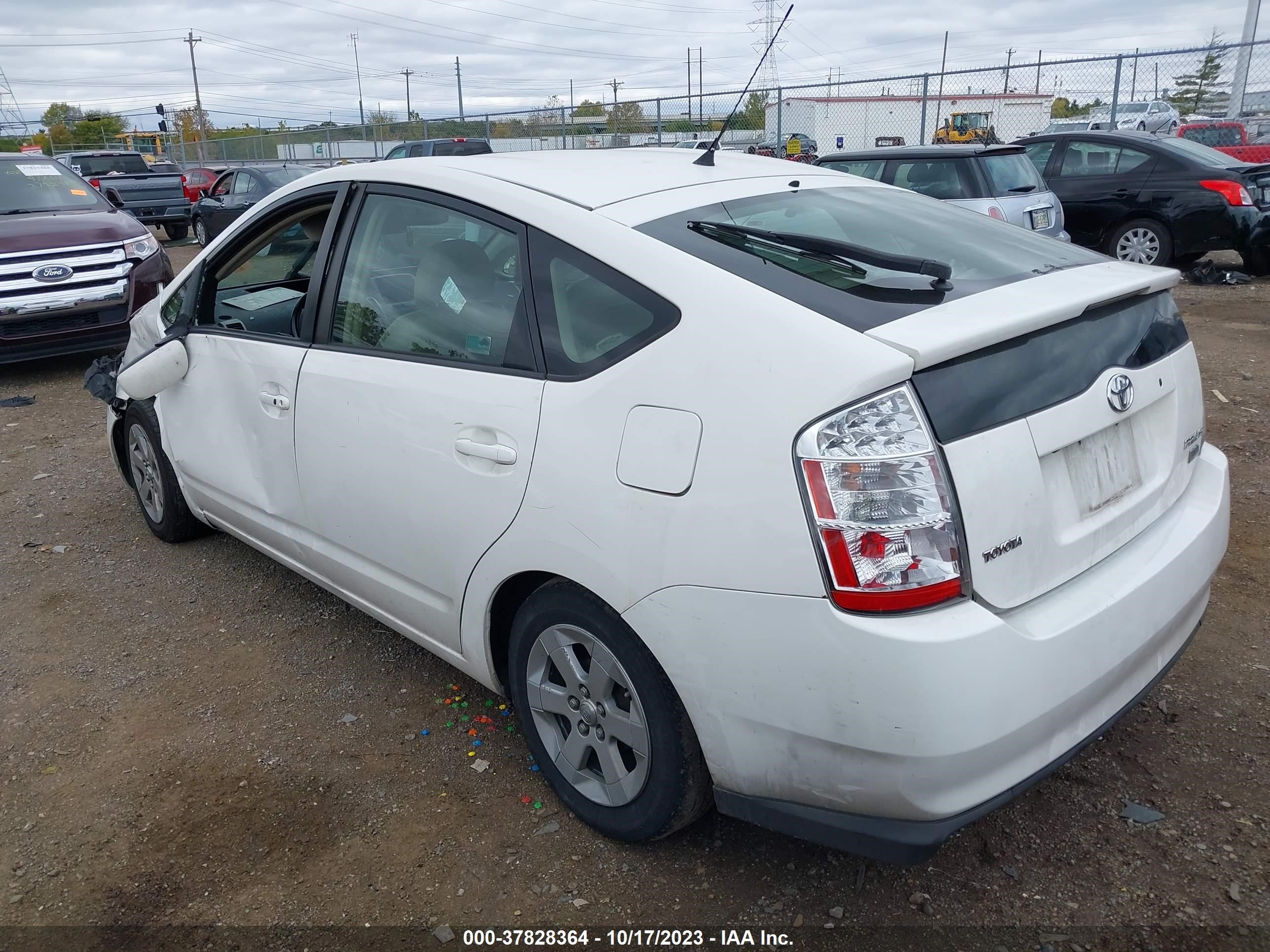 Photo 2 VIN: JTDKB20U283298112 - TOYOTA PRIUS 