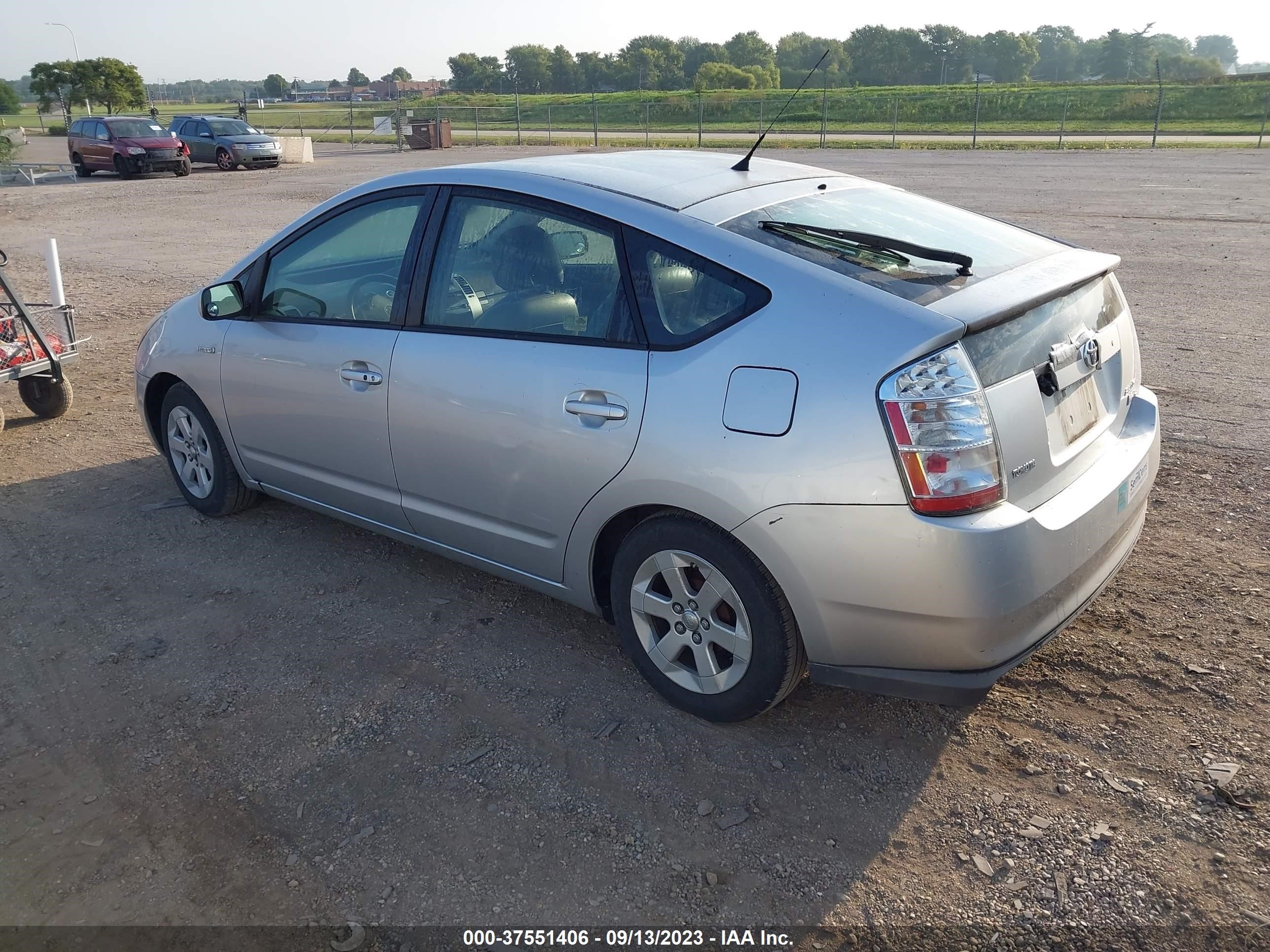 Photo 2 VIN: JTDKB20U283333201 - TOYOTA PRIUS 