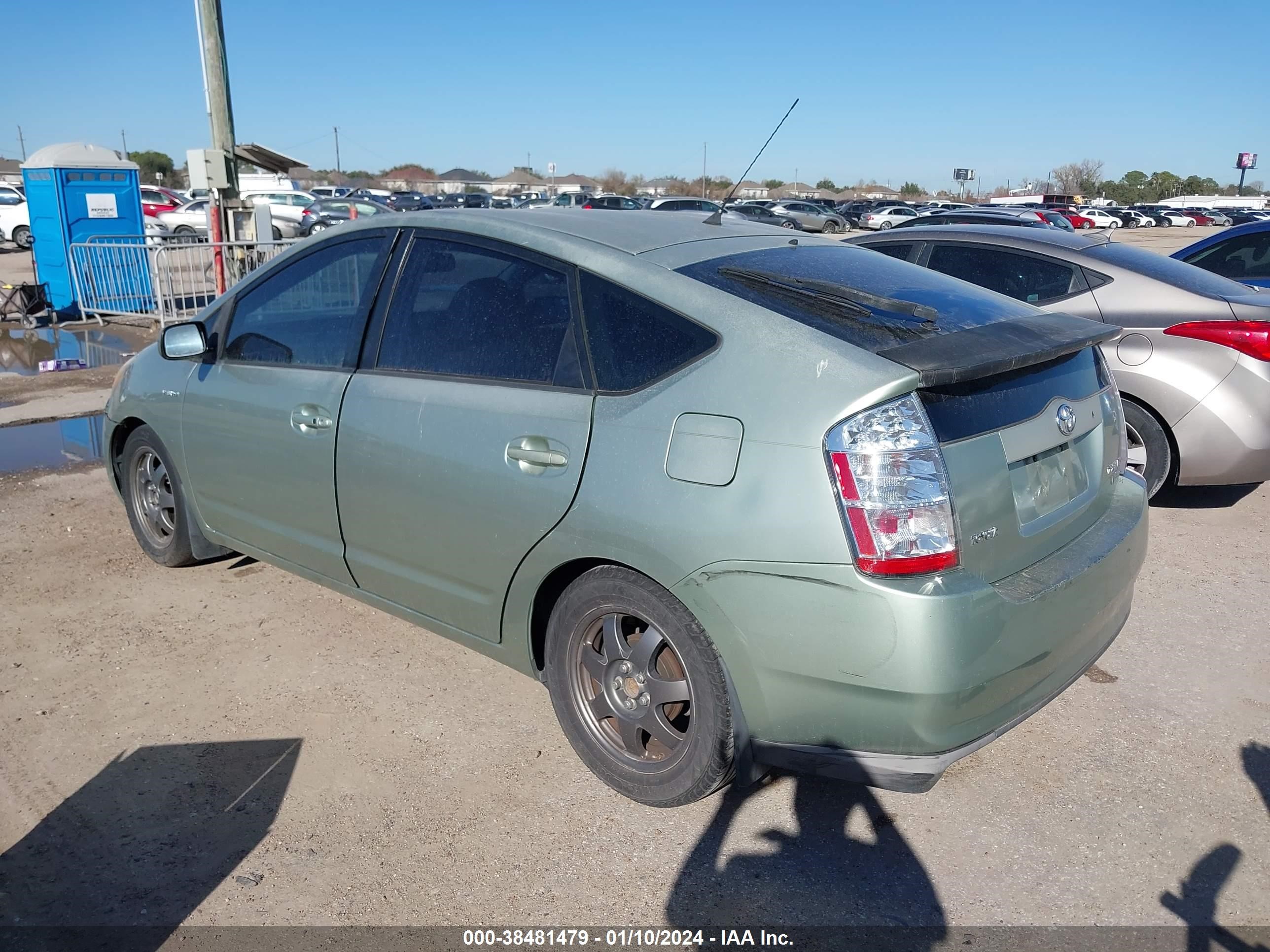 Photo 2 VIN: JTDKB20U283340973 - TOYOTA PRIUS 