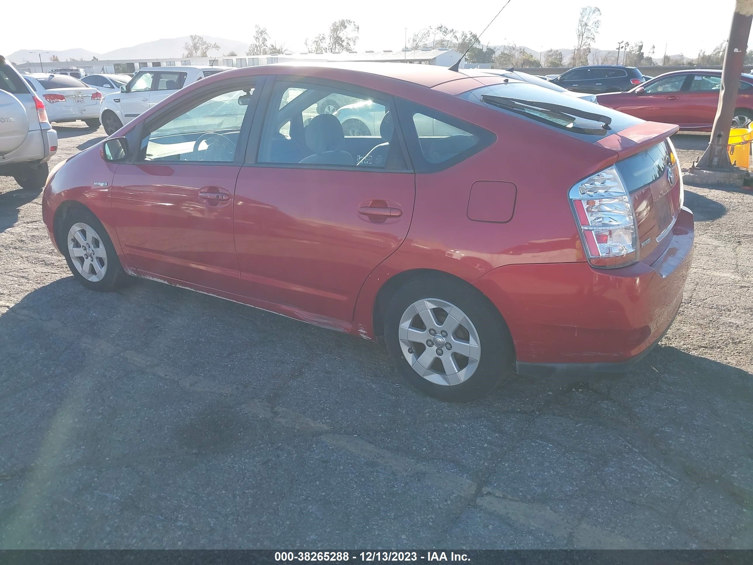 Photo 2 VIN: JTDKB20U283357210 - TOYOTA PRIUS 