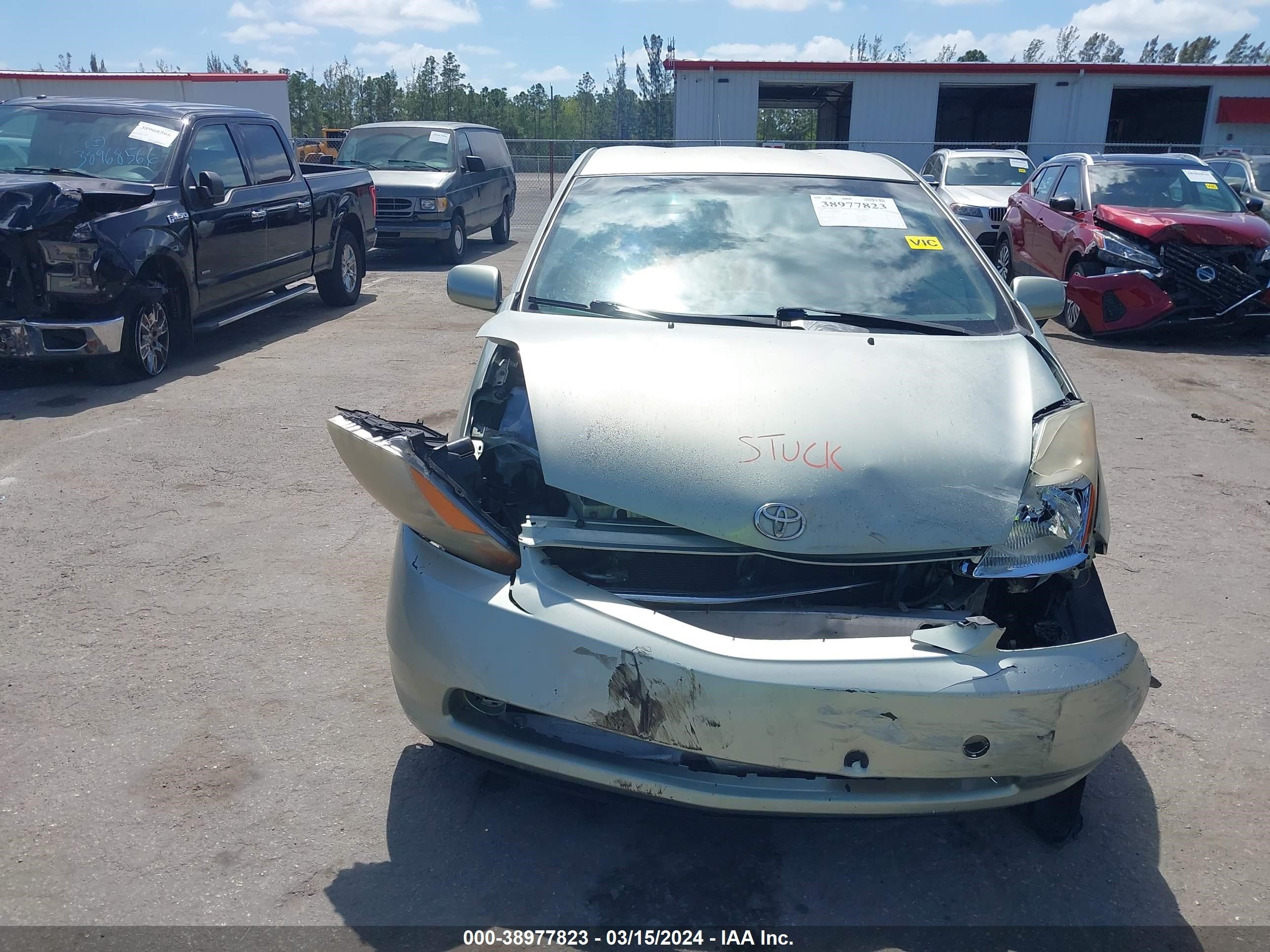 Photo 11 VIN: JTDKB20U283428017 - TOYOTA PRIUS 