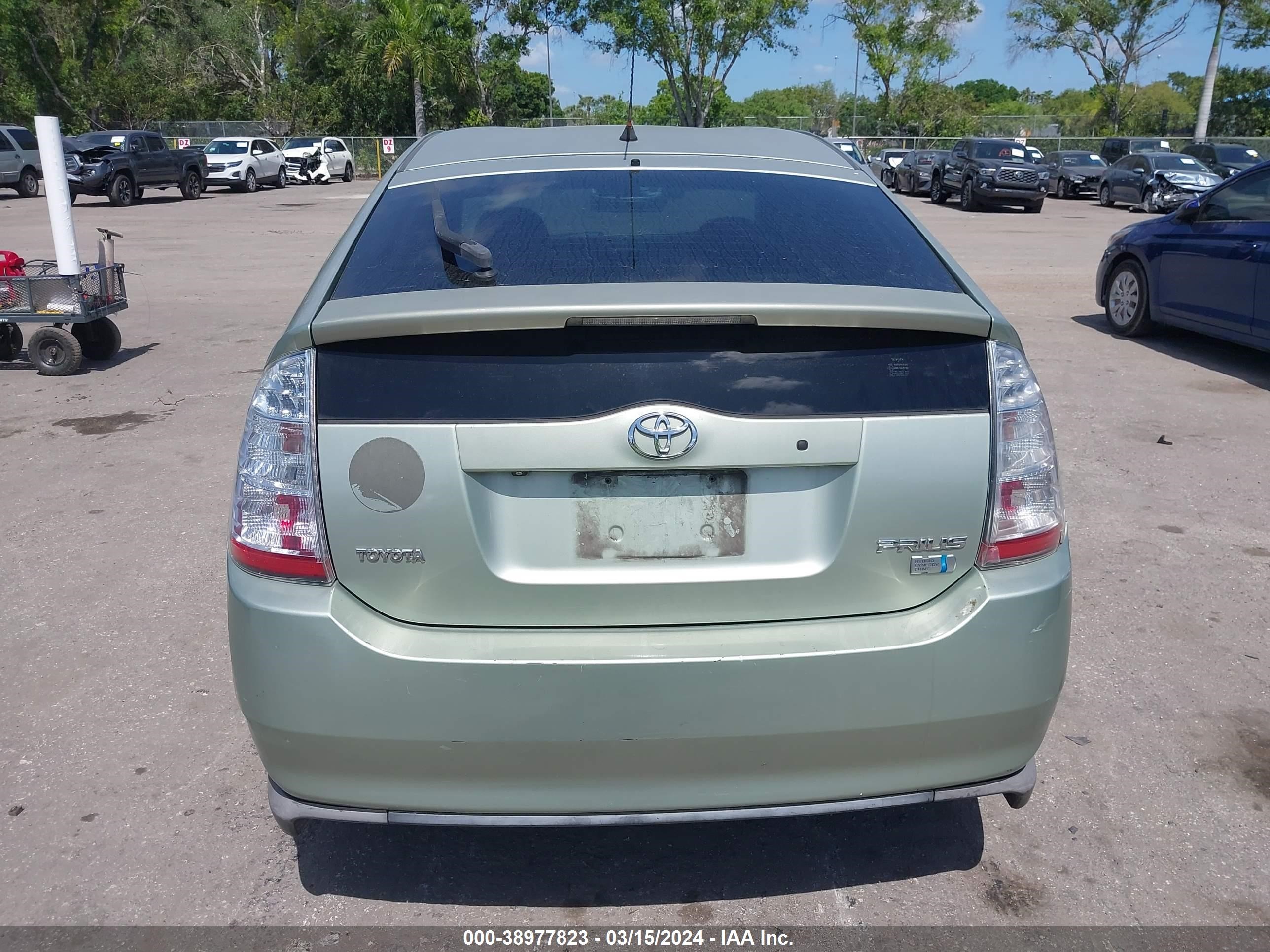 Photo 15 VIN: JTDKB20U283428017 - TOYOTA PRIUS 