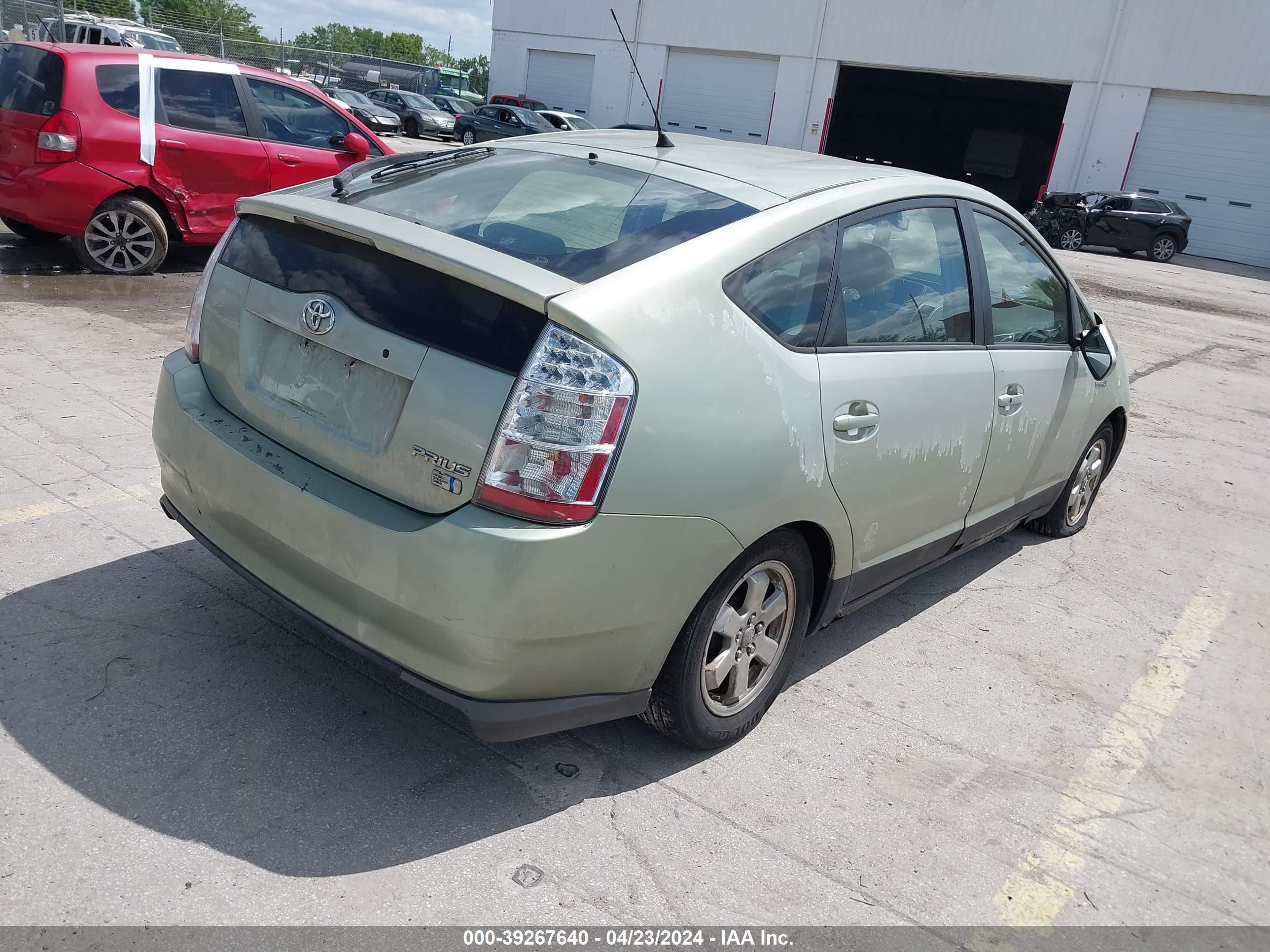 Photo 3 VIN: JTDKB20U287722137 - TOYOTA PRIUS 