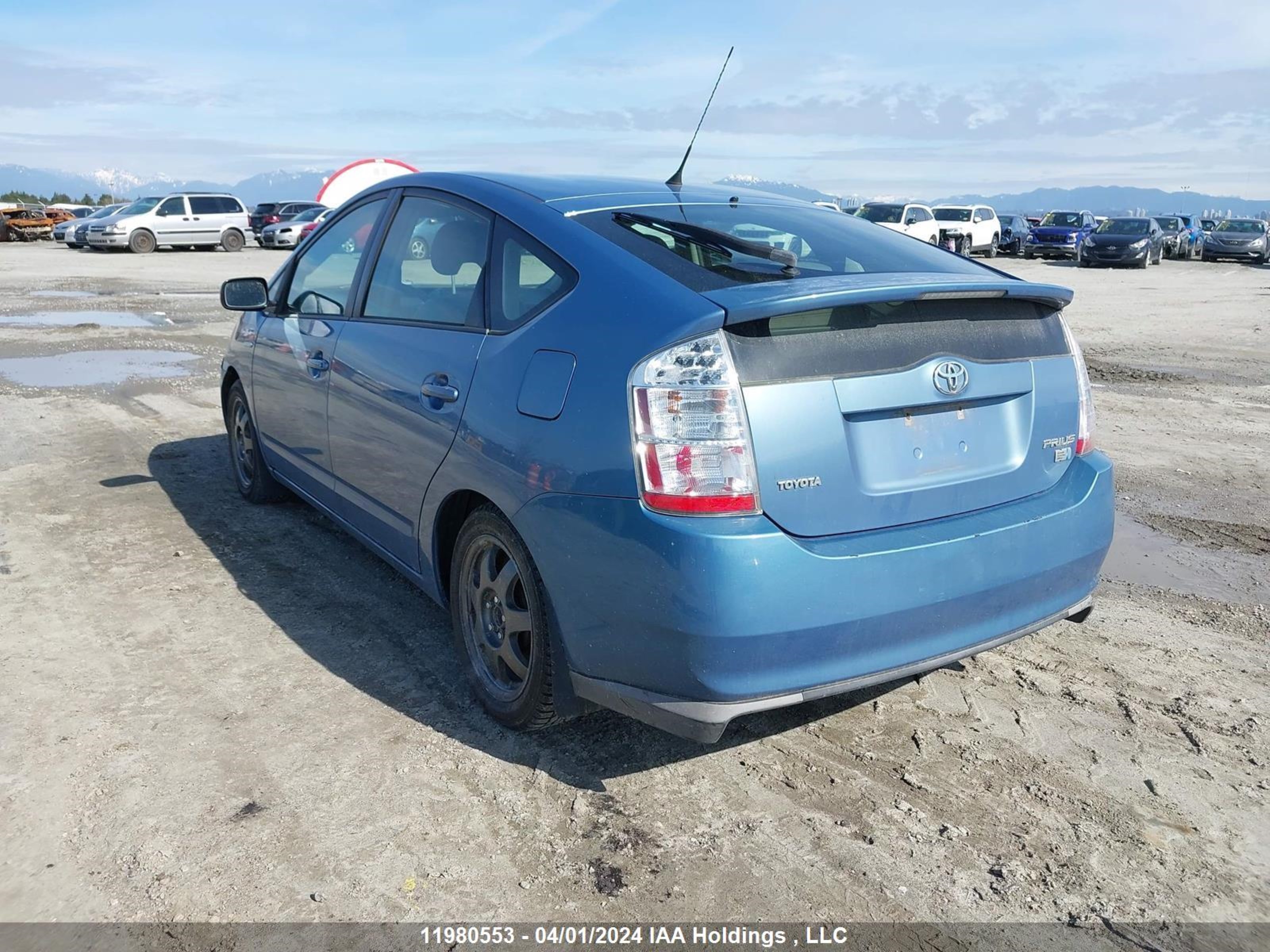 Photo 2 VIN: JTDKB20U287802781 - TOYOTA PRIUS 