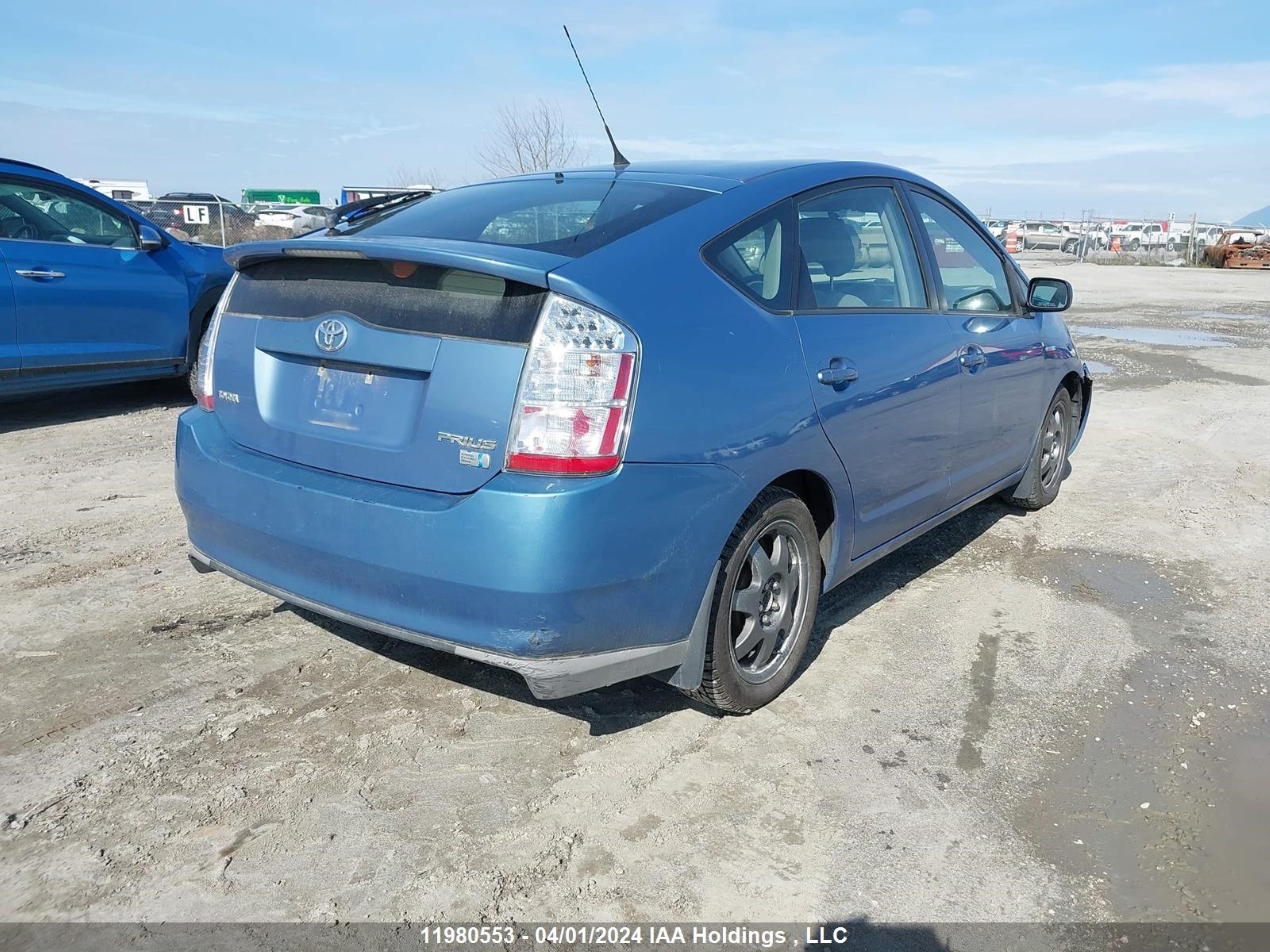 Photo 3 VIN: JTDKB20U287802781 - TOYOTA PRIUS 