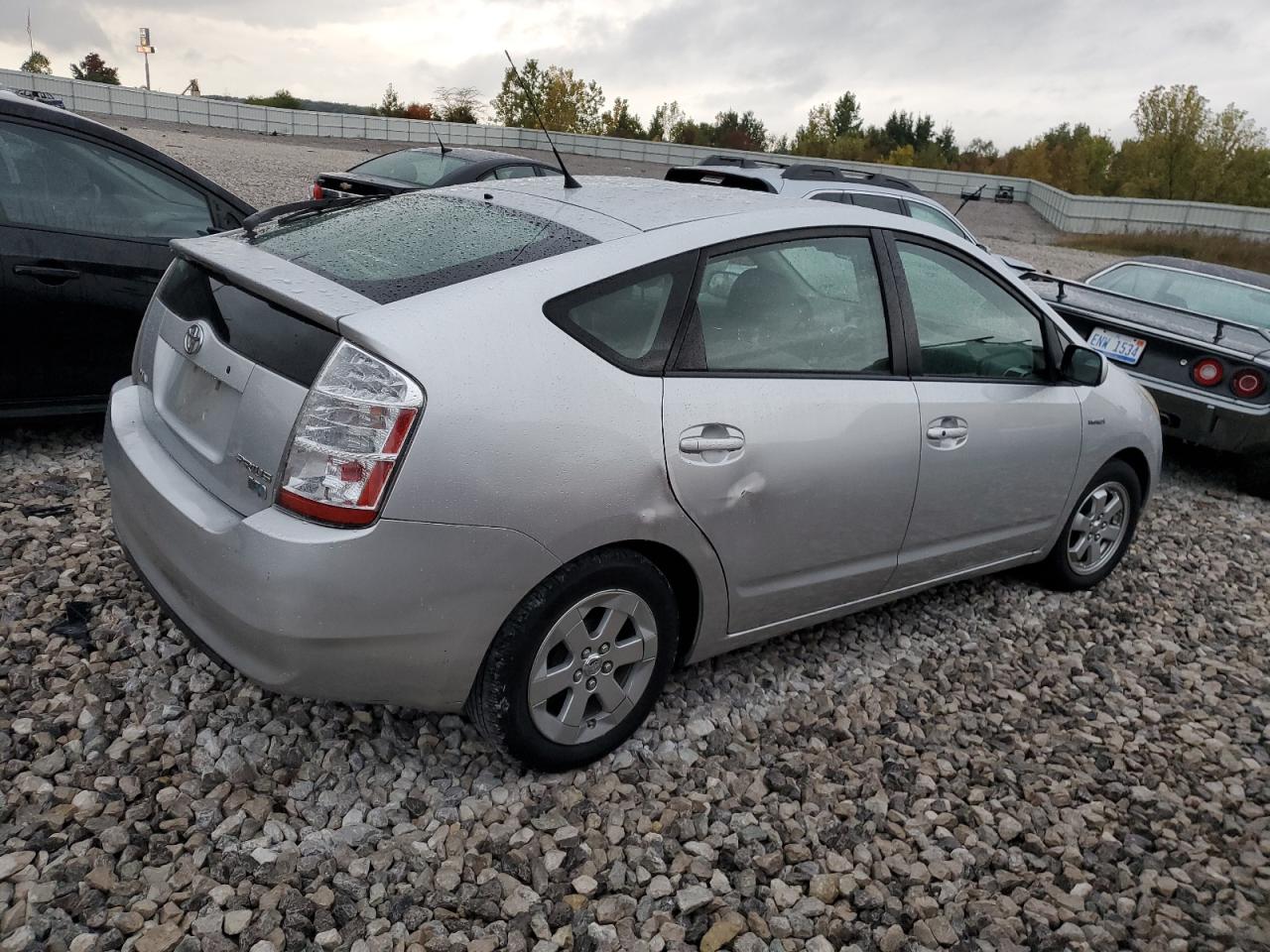 Photo 2 VIN: JTDKB20U297863775 - TOYOTA PRIUS 