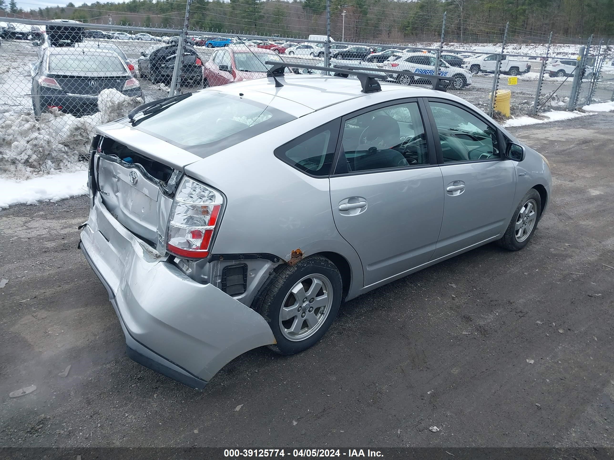 Photo 3 VIN: JTDKB20U373214202 - TOYOTA PRIUS 