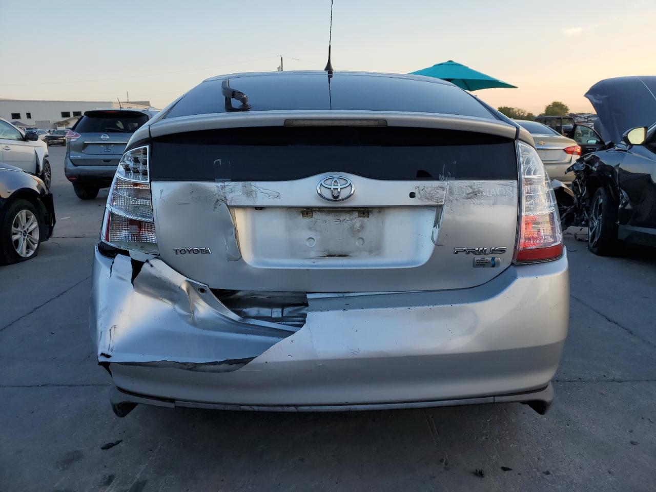 Photo 5 VIN: JTDKB20U373277378 - TOYOTA PRIUS 