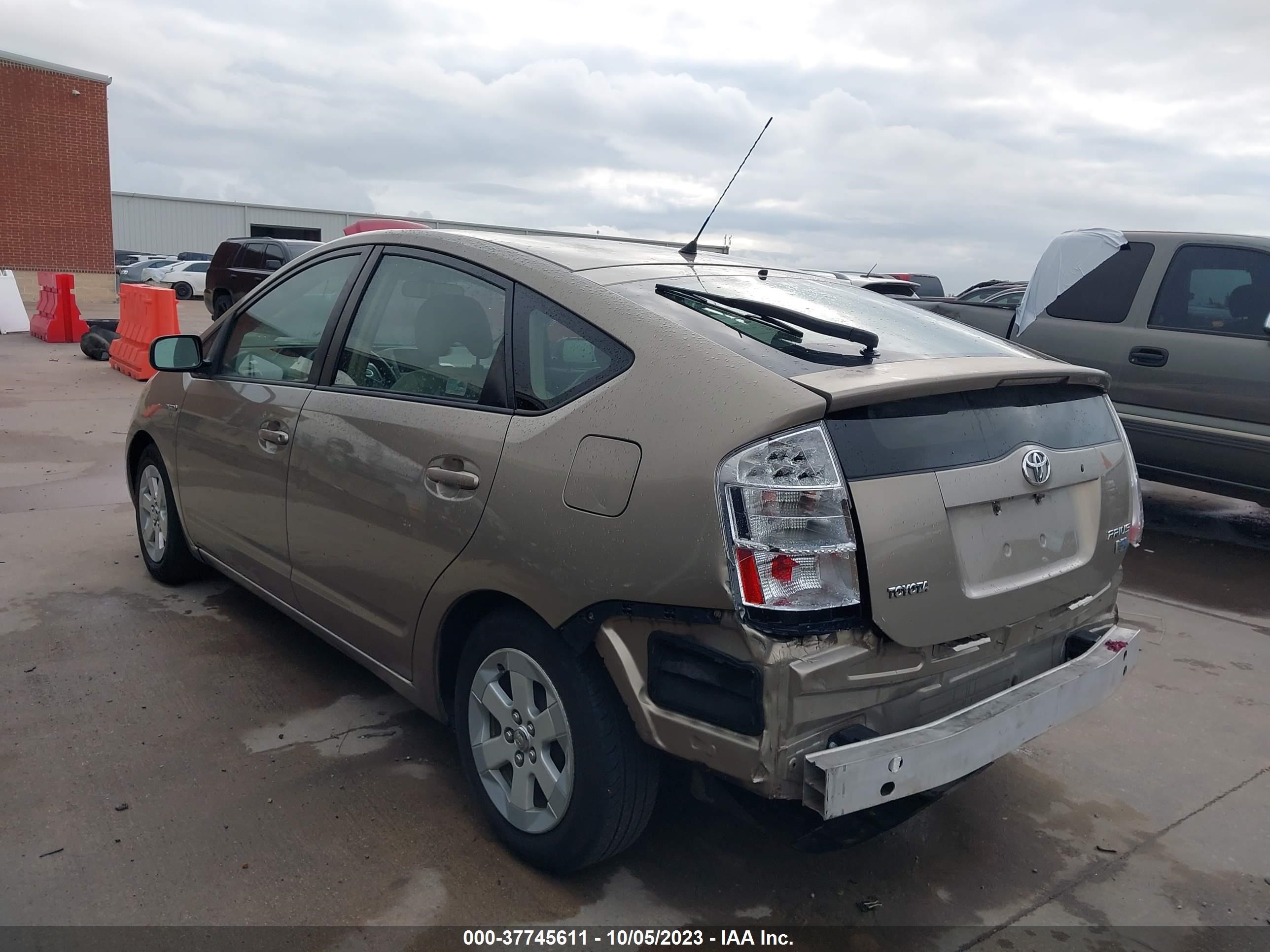 Photo 2 VIN: JTDKB20U373293709 - TOYOTA PRIUS 