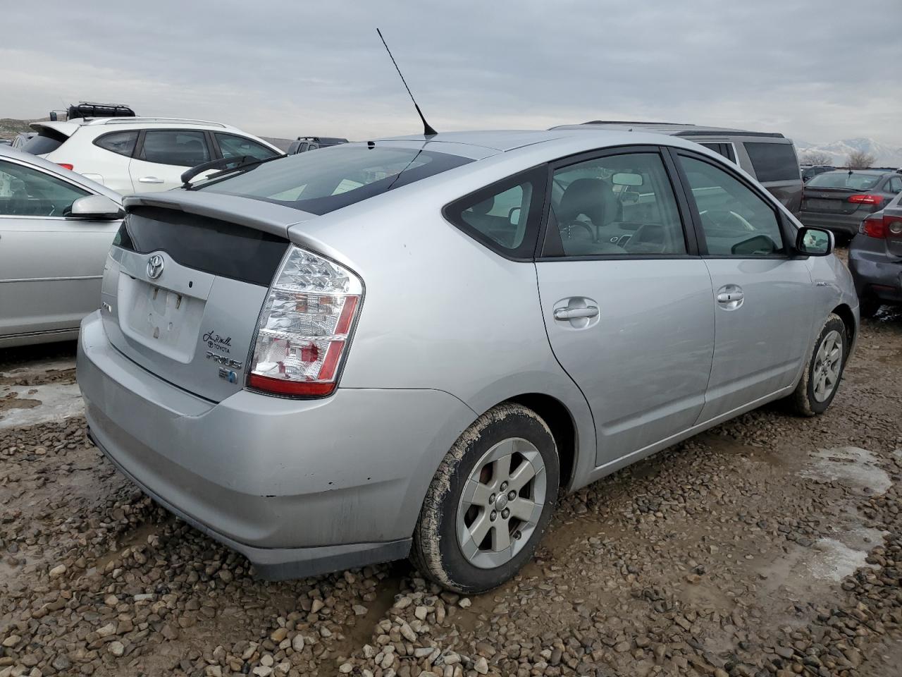 Photo 2 VIN: JTDKB20U377693648 - TOYOTA PRIUS 