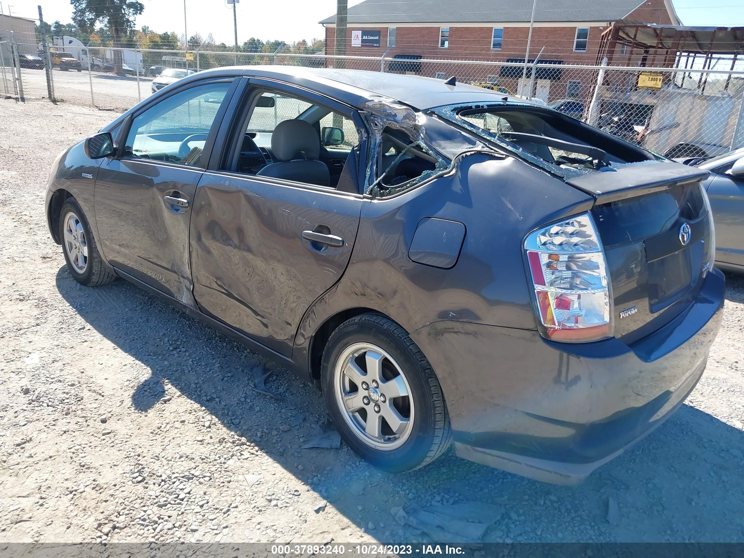 Photo 2 VIN: JTDKB20U383314477 - TOYOTA PRIUS 