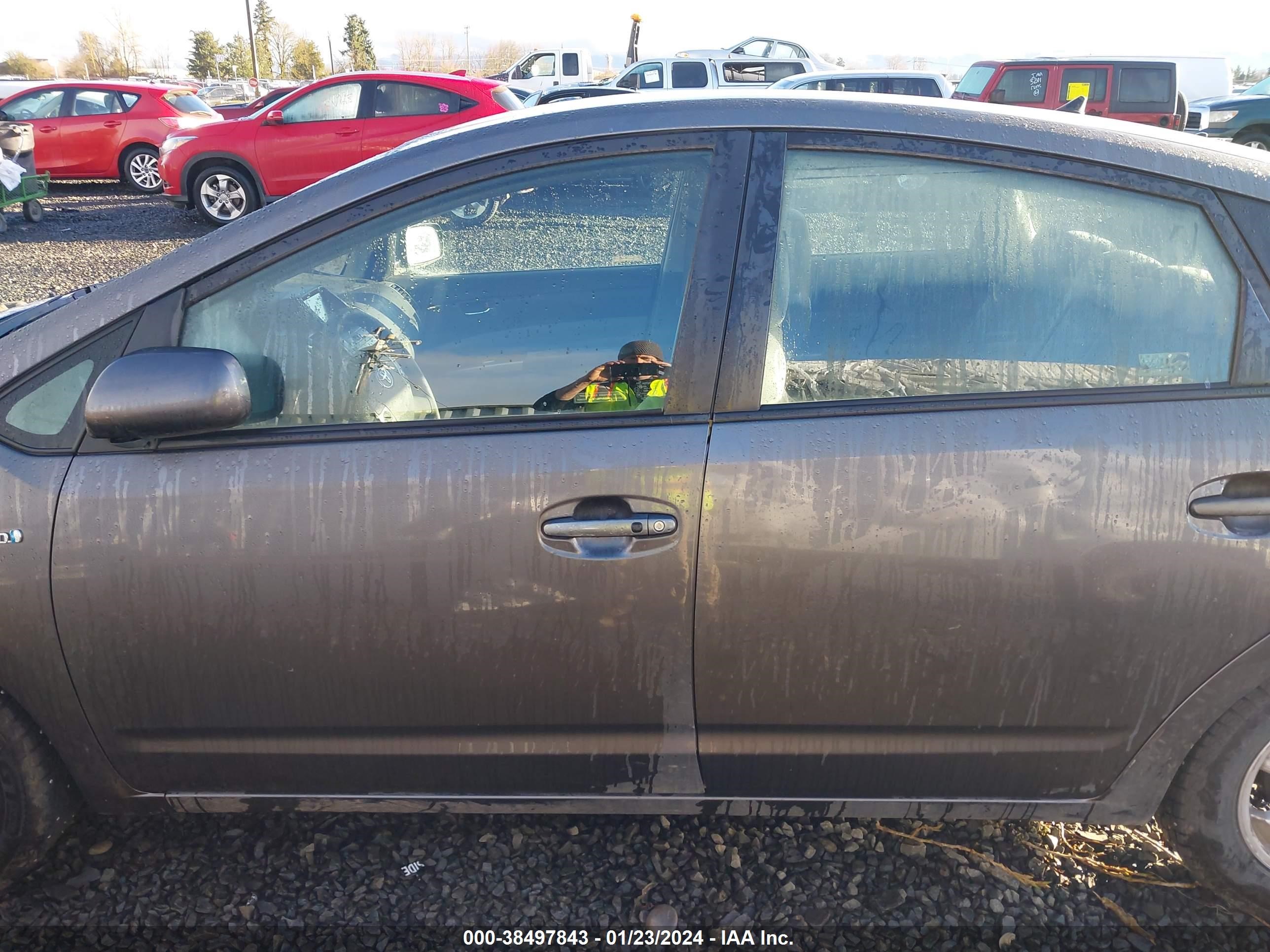 Photo 13 VIN: JTDKB20U383411842 - TOYOTA PRIUS 