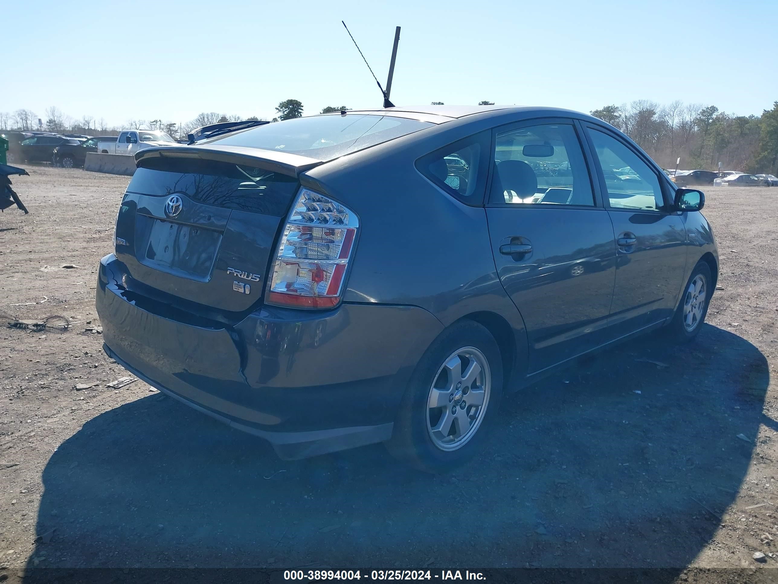 Photo 3 VIN: JTDKB20U383461608 - TOYOTA PRIUS 