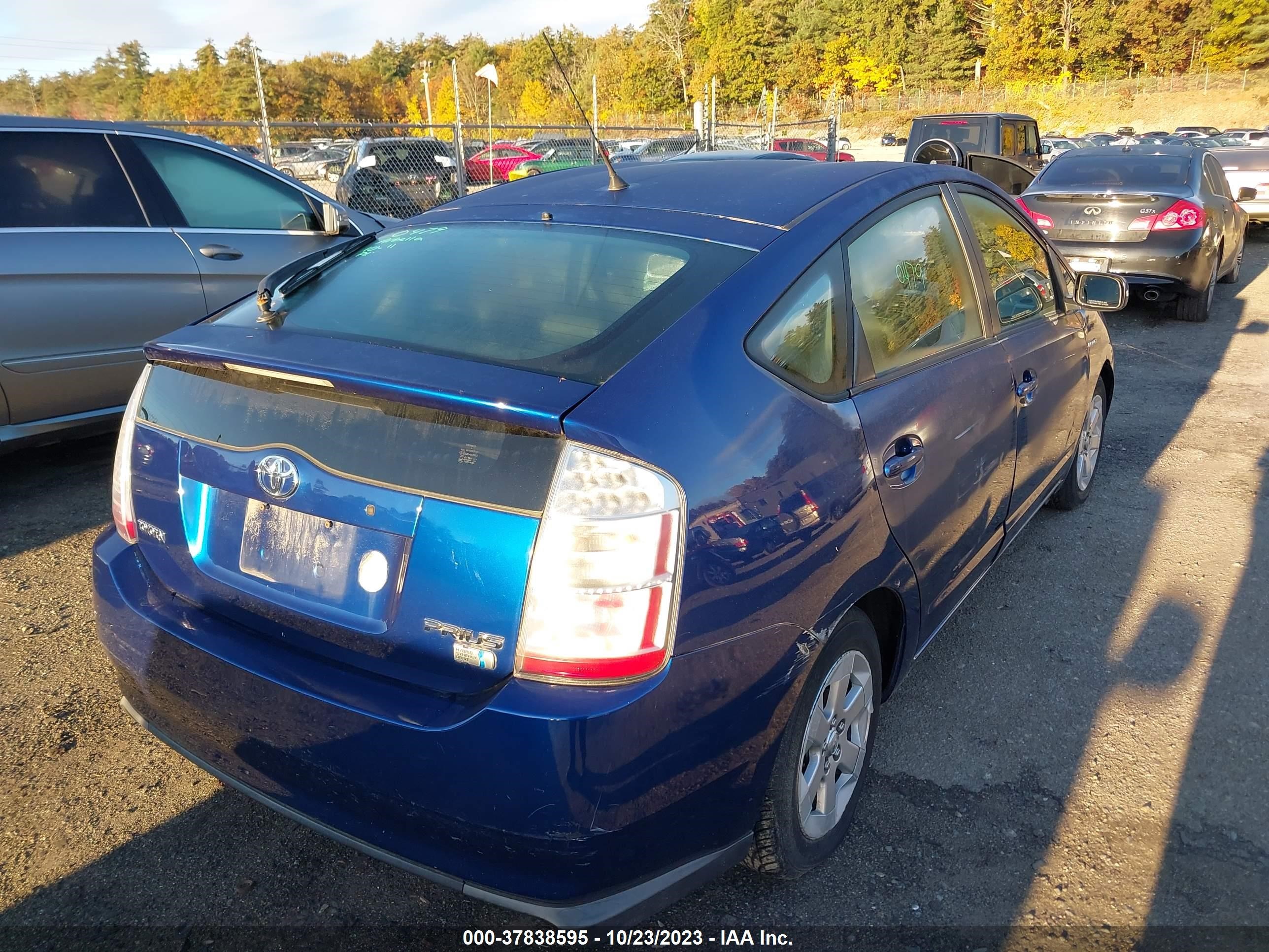 Photo 3 VIN: JTDKB20U387818181 - TOYOTA PRIUS 