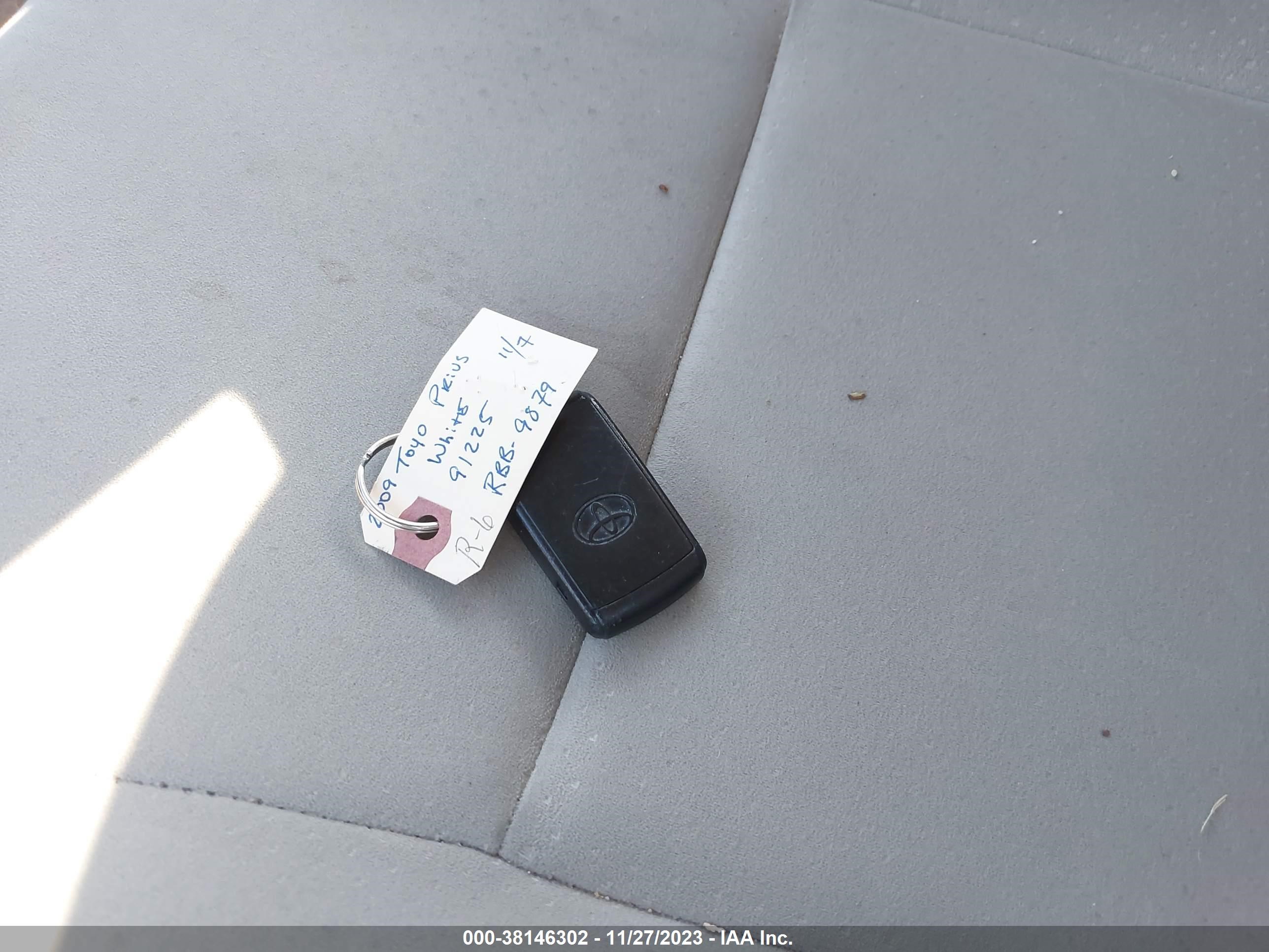 Photo 10 VIN: JTDKB20U393491225 - TOYOTA PRIUS 