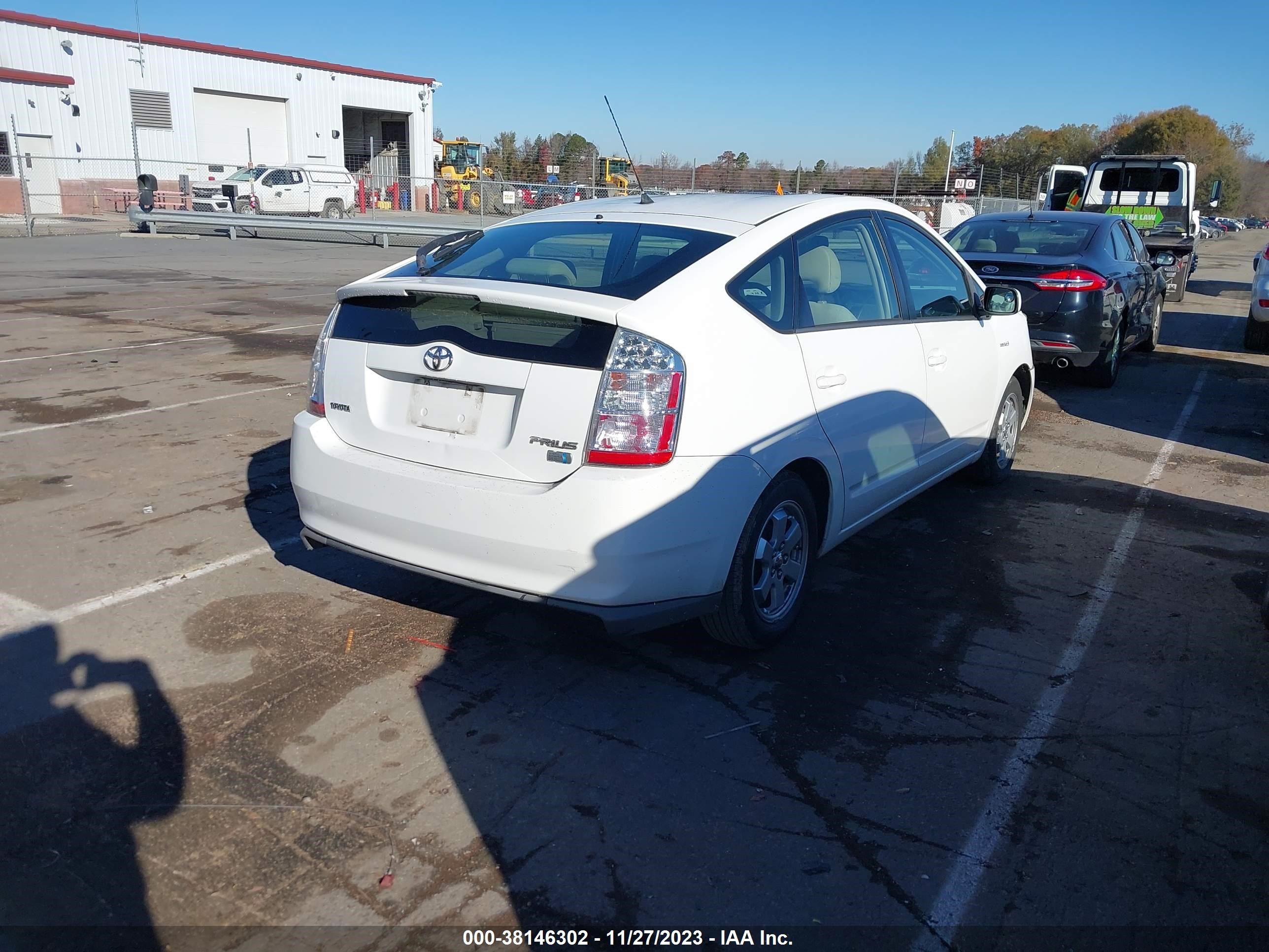 Photo 3 VIN: JTDKB20U393491225 - TOYOTA PRIUS 