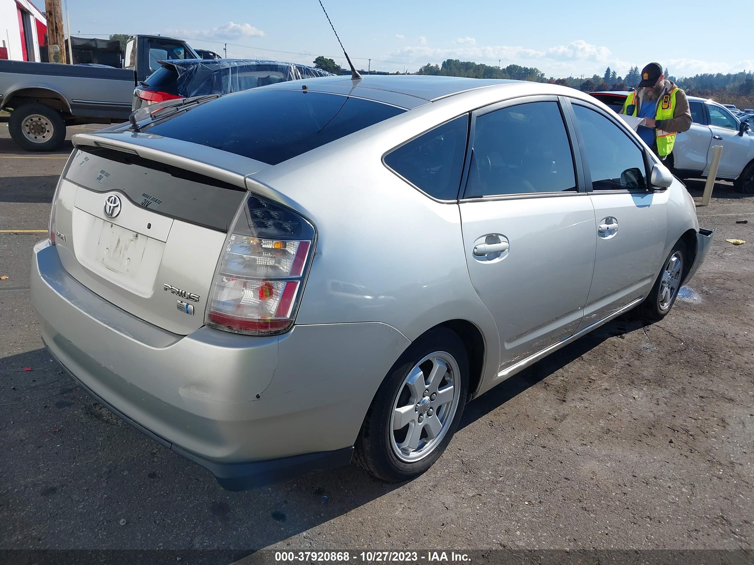 Photo 3 VIN: JTDKB20U440088476 - TOYOTA PRIUS 