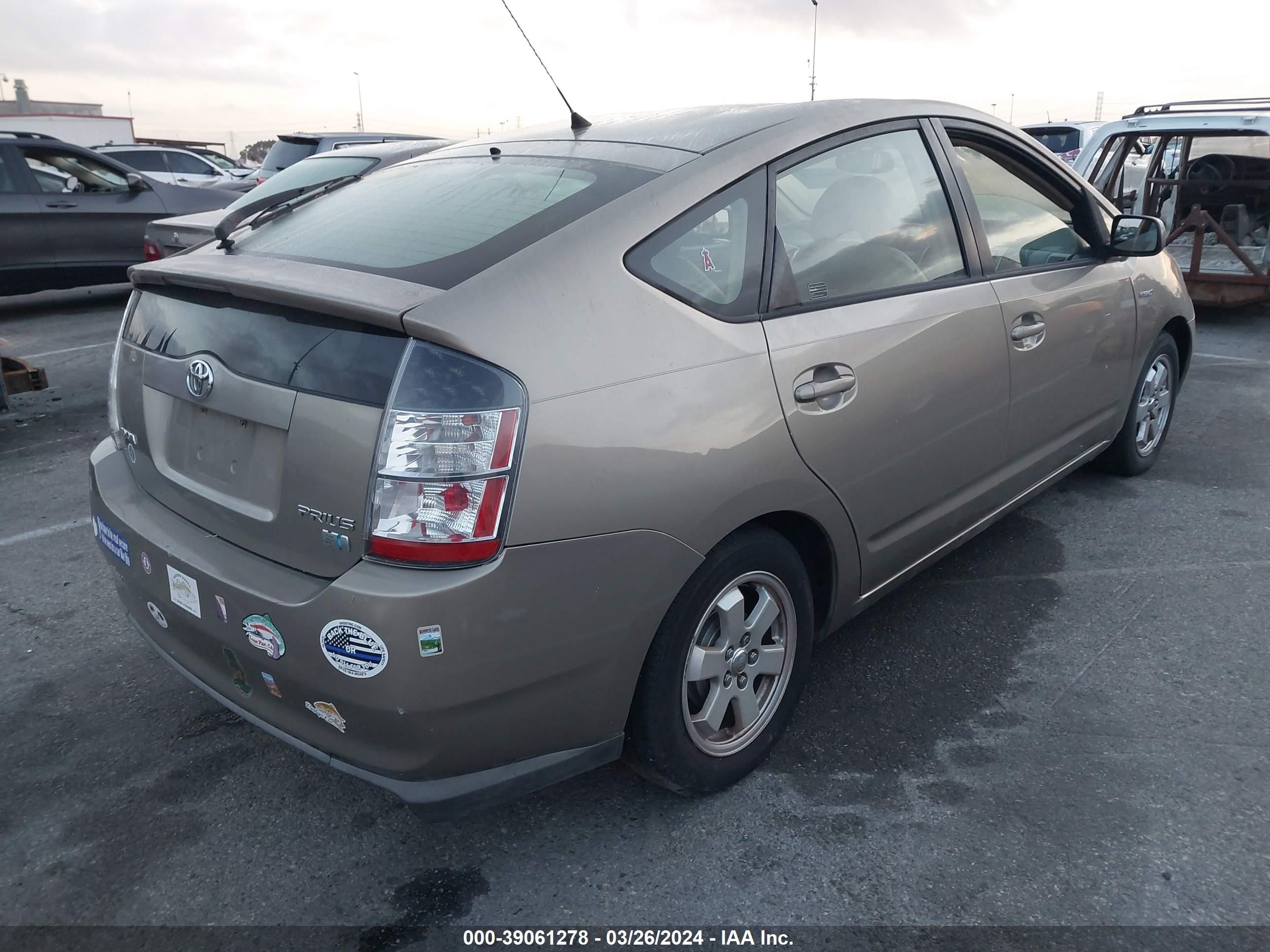 Photo 3 VIN: JTDKB20U440089658 - TOYOTA PRIUS 