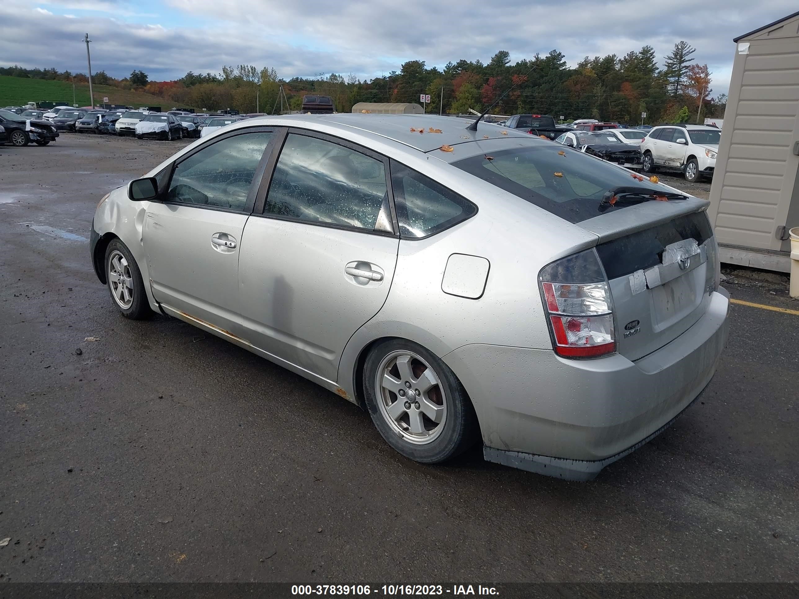 Photo 2 VIN: JTDKB20U440108449 - TOYOTA PRIUS 