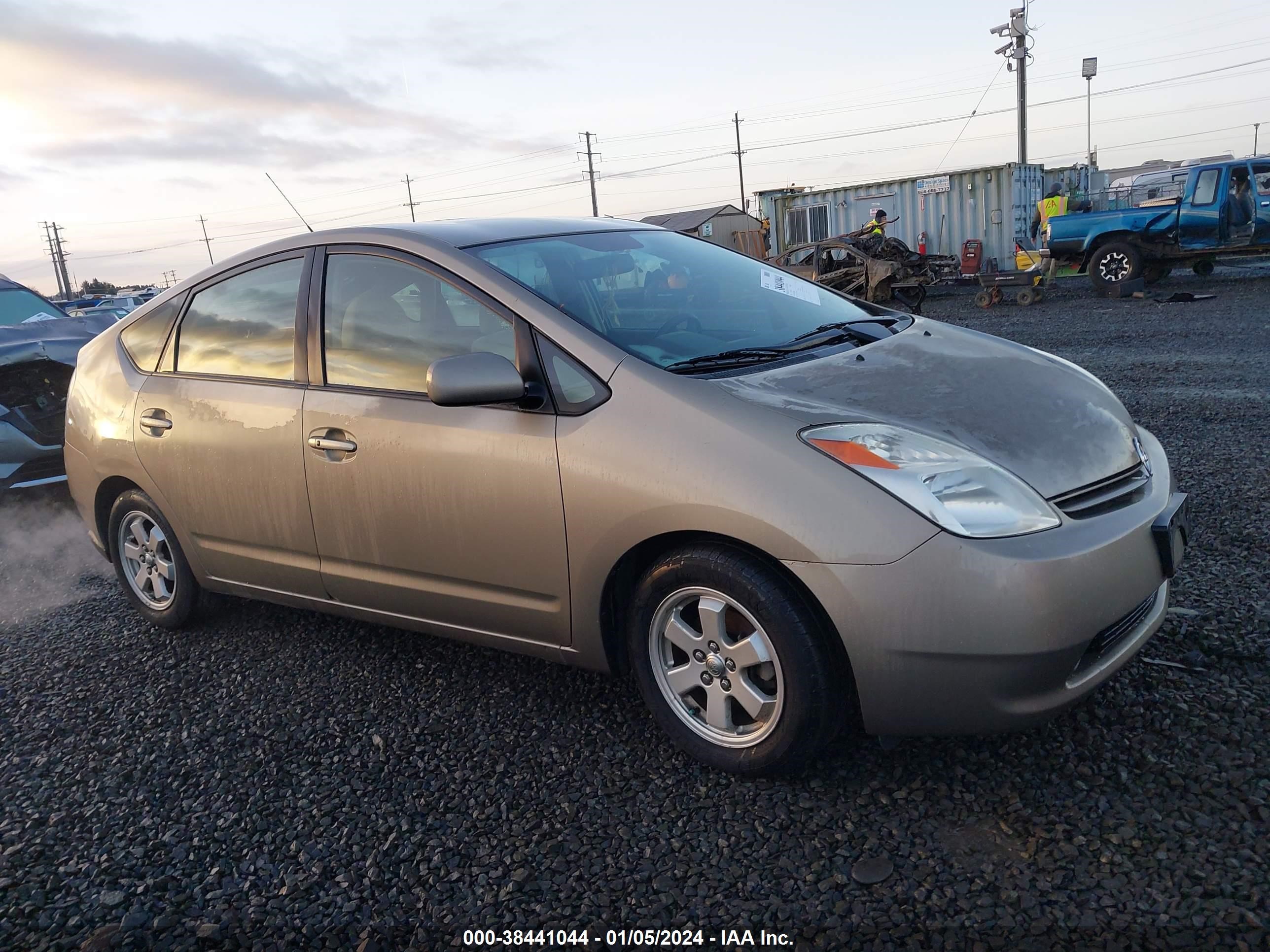 Photo 0 VIN: JTDKB20U440114915 - TOYOTA PRIUS 