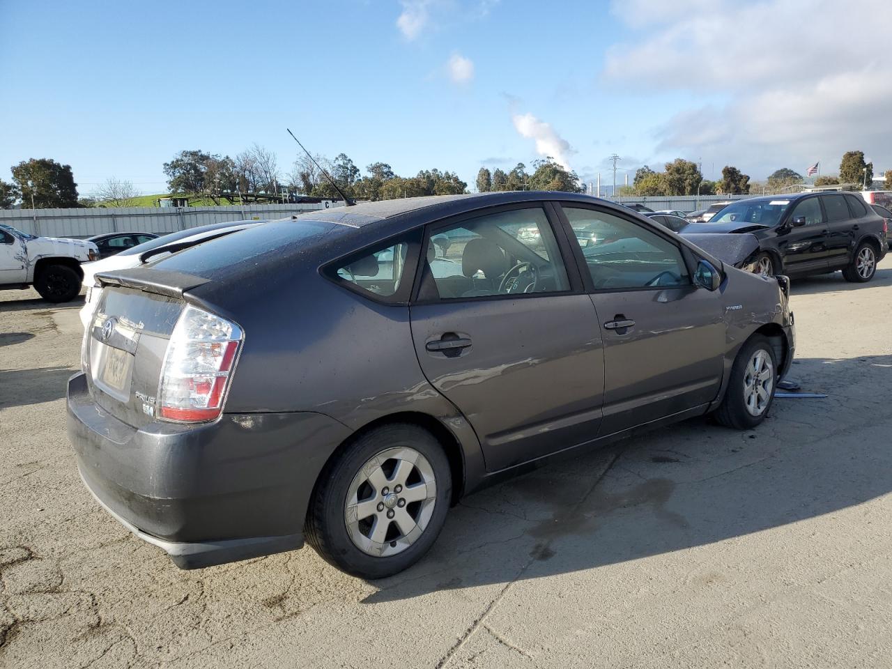 Photo 2 VIN: JTDKB20U463182679 - TOYOTA PRIUS 