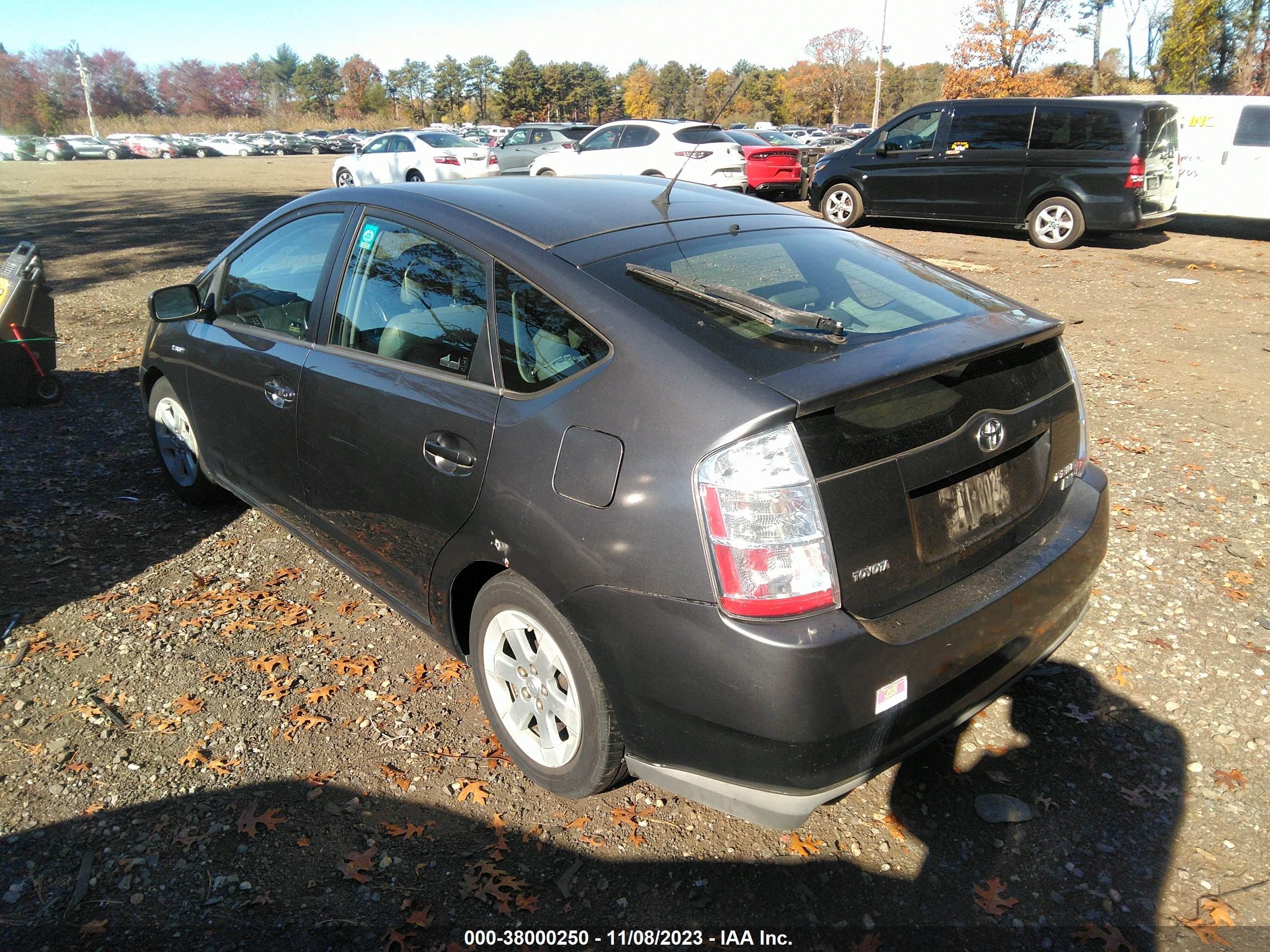 Photo 2 VIN: JTDKB20U473224995 - TOYOTA PRIUS 