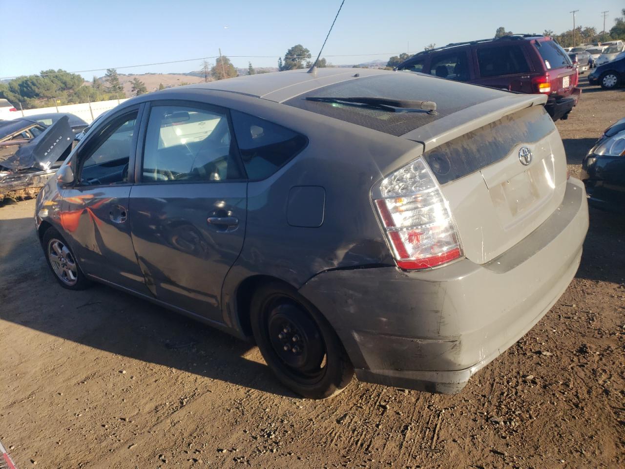 Photo 1 VIN: JTDKB20U473256927 - TOYOTA PRIUS 