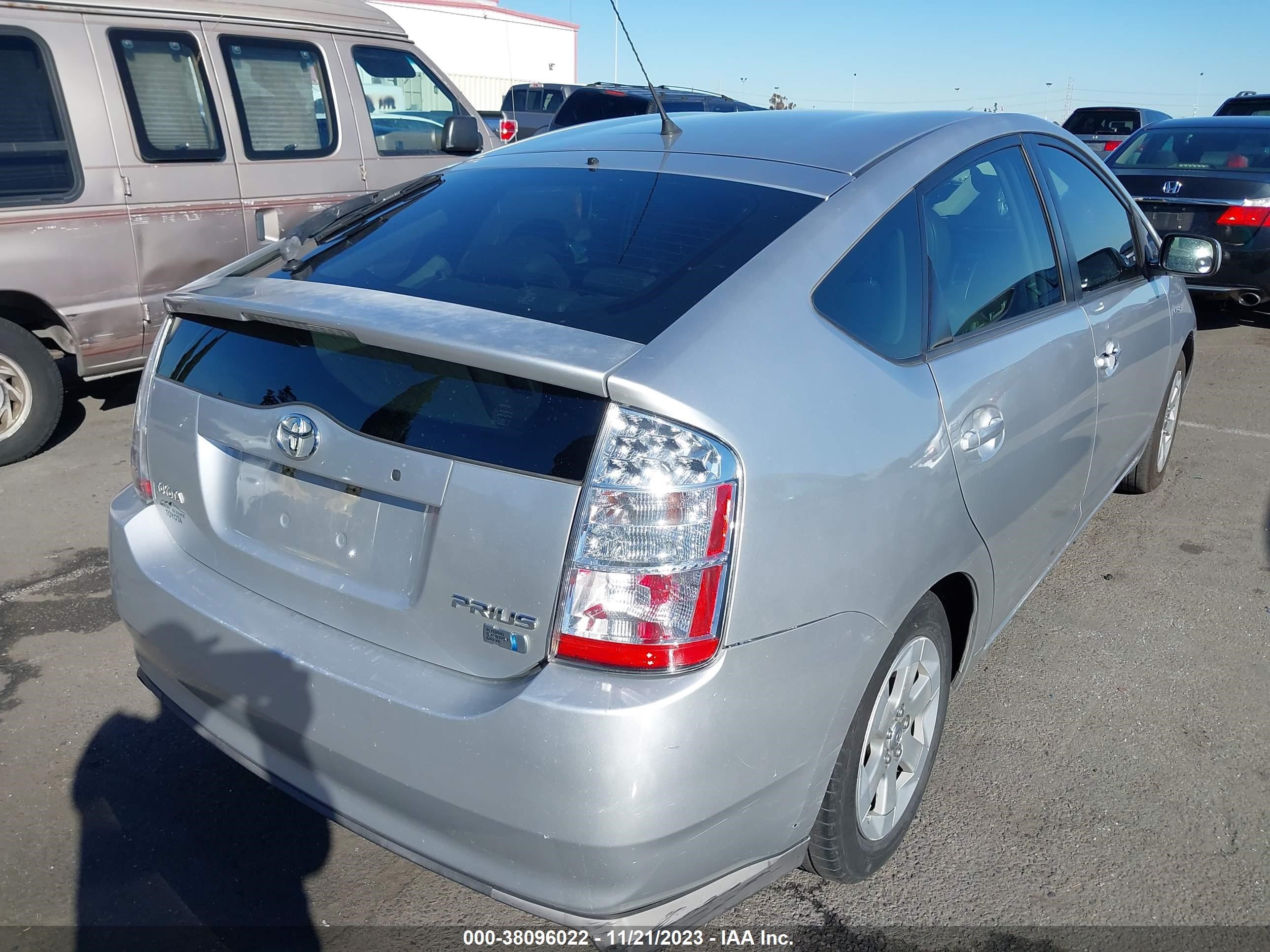 Photo 3 VIN: JTDKB20U473282301 - TOYOTA PRIUS 