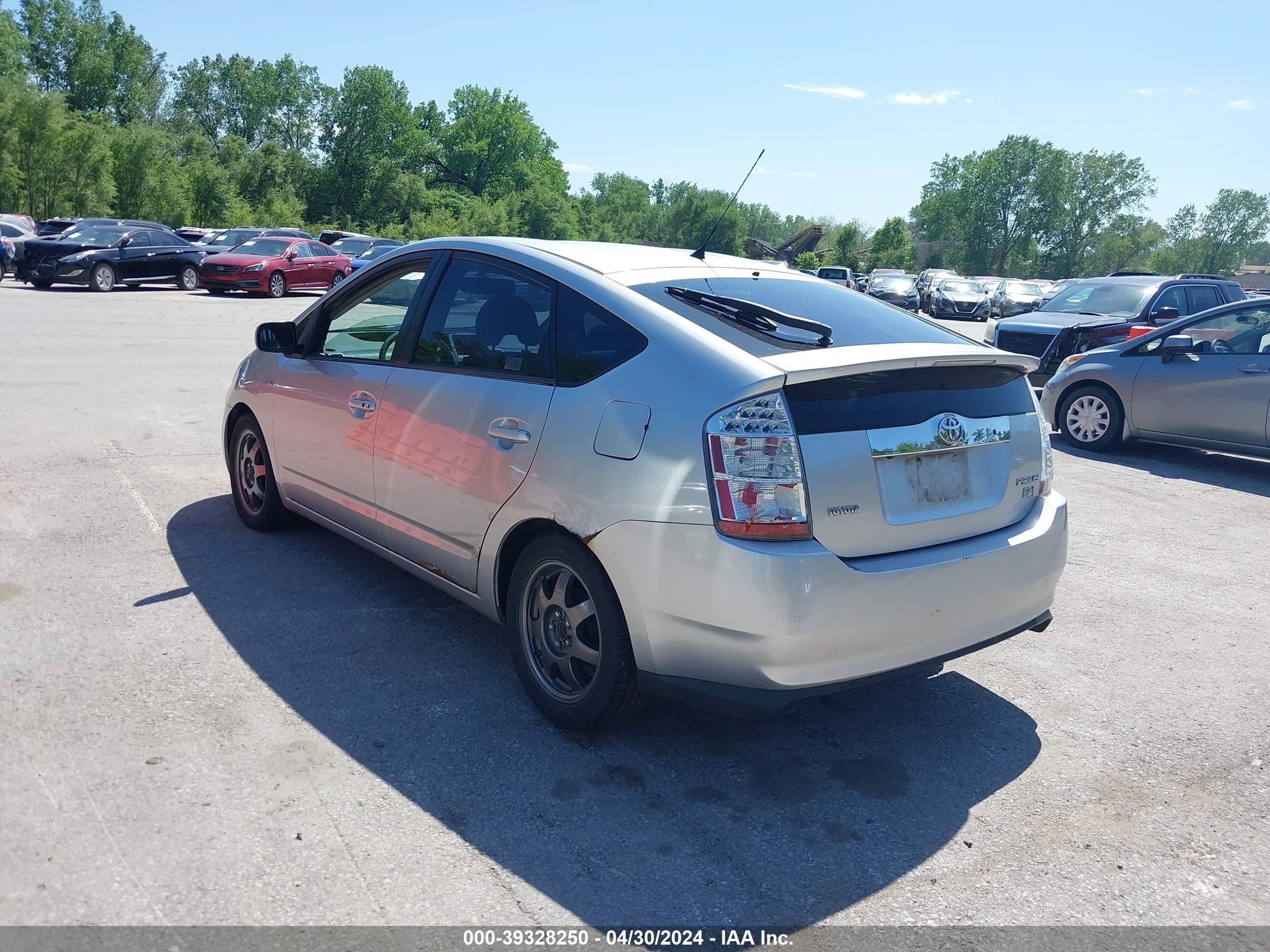 Photo 2 VIN: JTDKB20U473282394 - TOYOTA PRIUS 