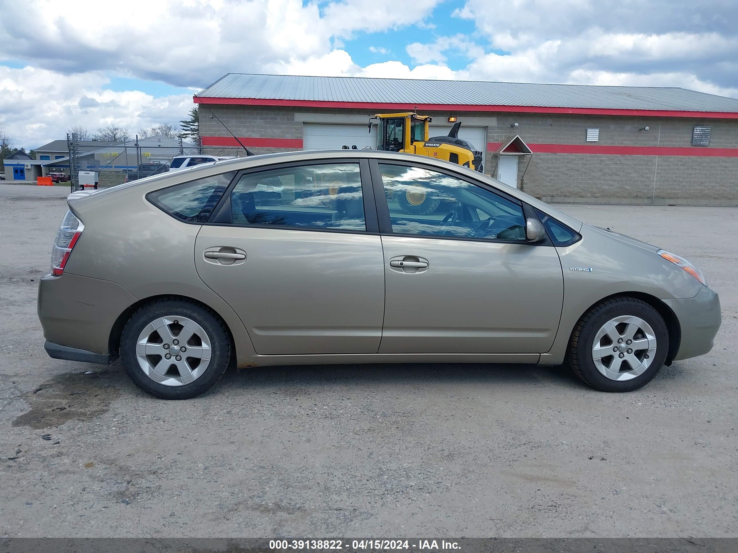 Photo 12 VIN: JTDKB20U477601608 - TOYOTA PRIUS 