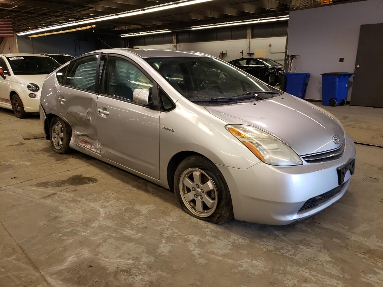 Photo 3 VIN: JTDKB20U483369780 - TOYOTA PRIUS 