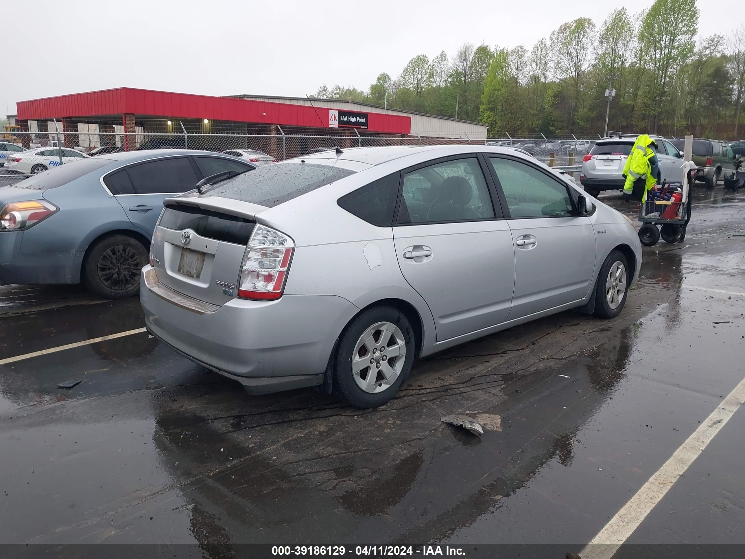 Photo 3 VIN: JTDKB20U483386935 - TOYOTA PRIUS 