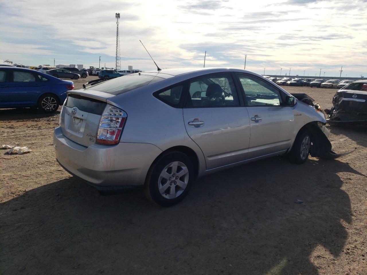 Photo 2 VIN: JTDKB20U487814737 - TOYOTA PRIUS 