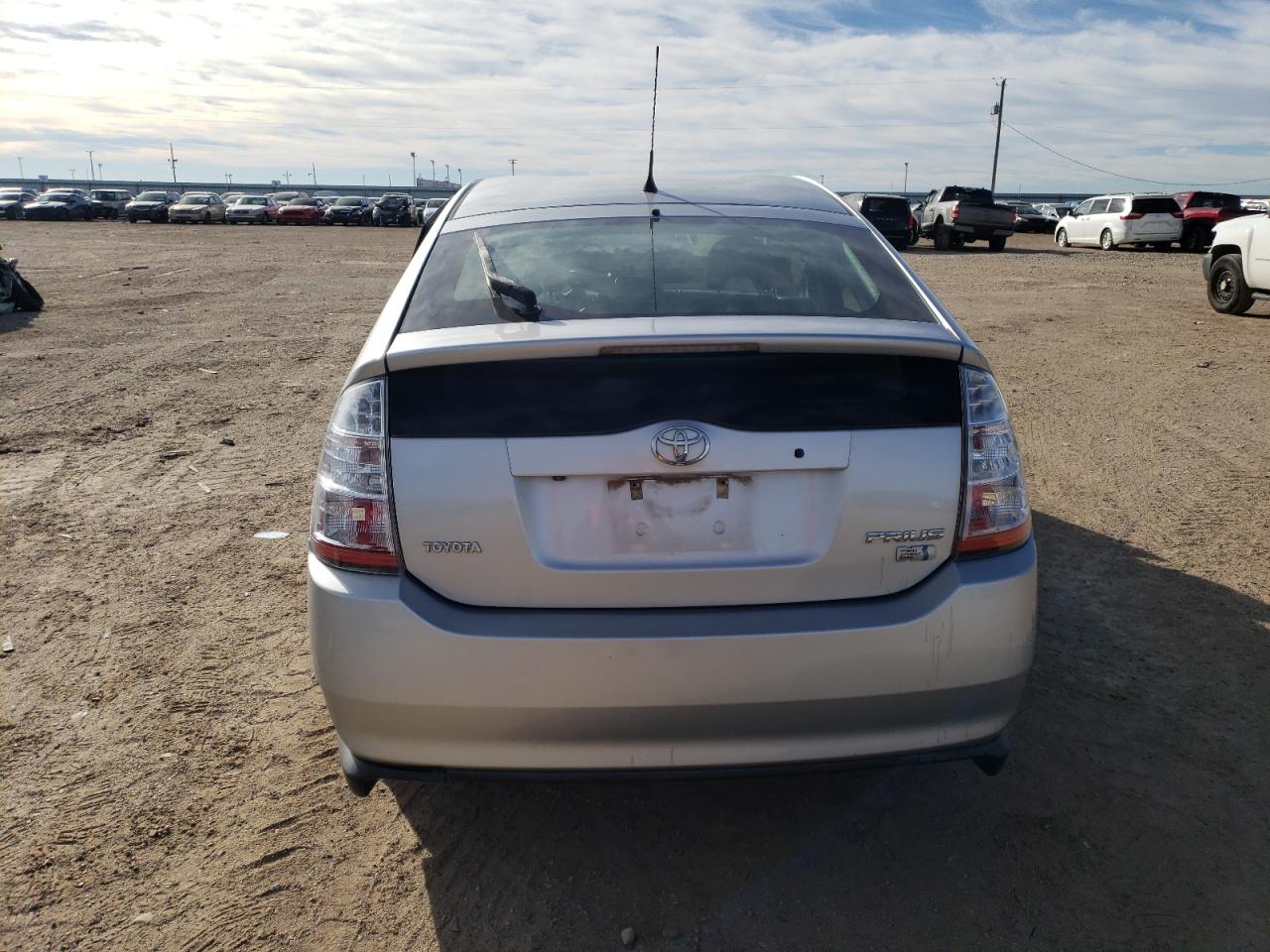 Photo 5 VIN: JTDKB20U487814737 - TOYOTA PRIUS 