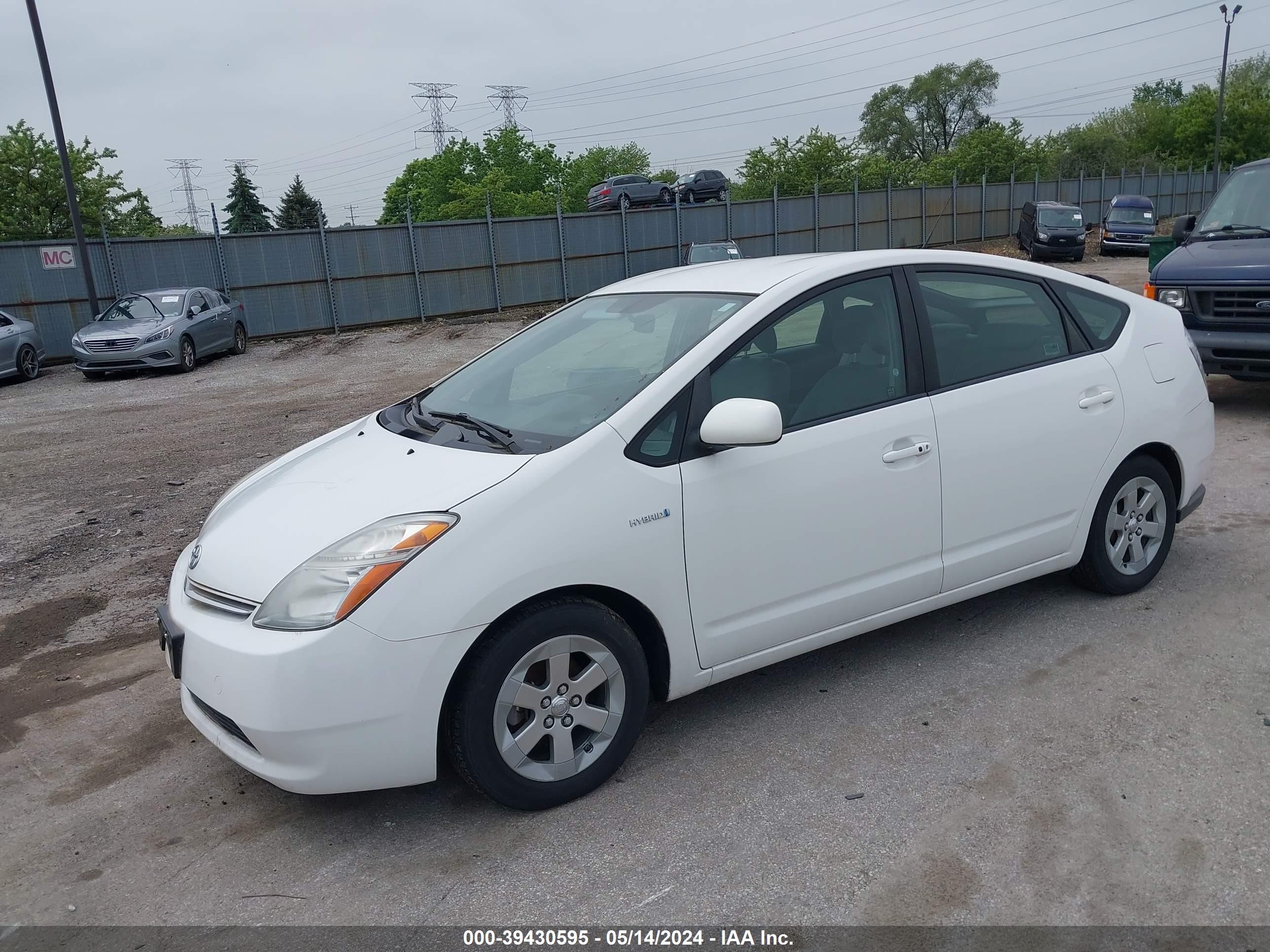 Photo 1 VIN: JTDKB20U497858643 - TOYOTA PRIUS 