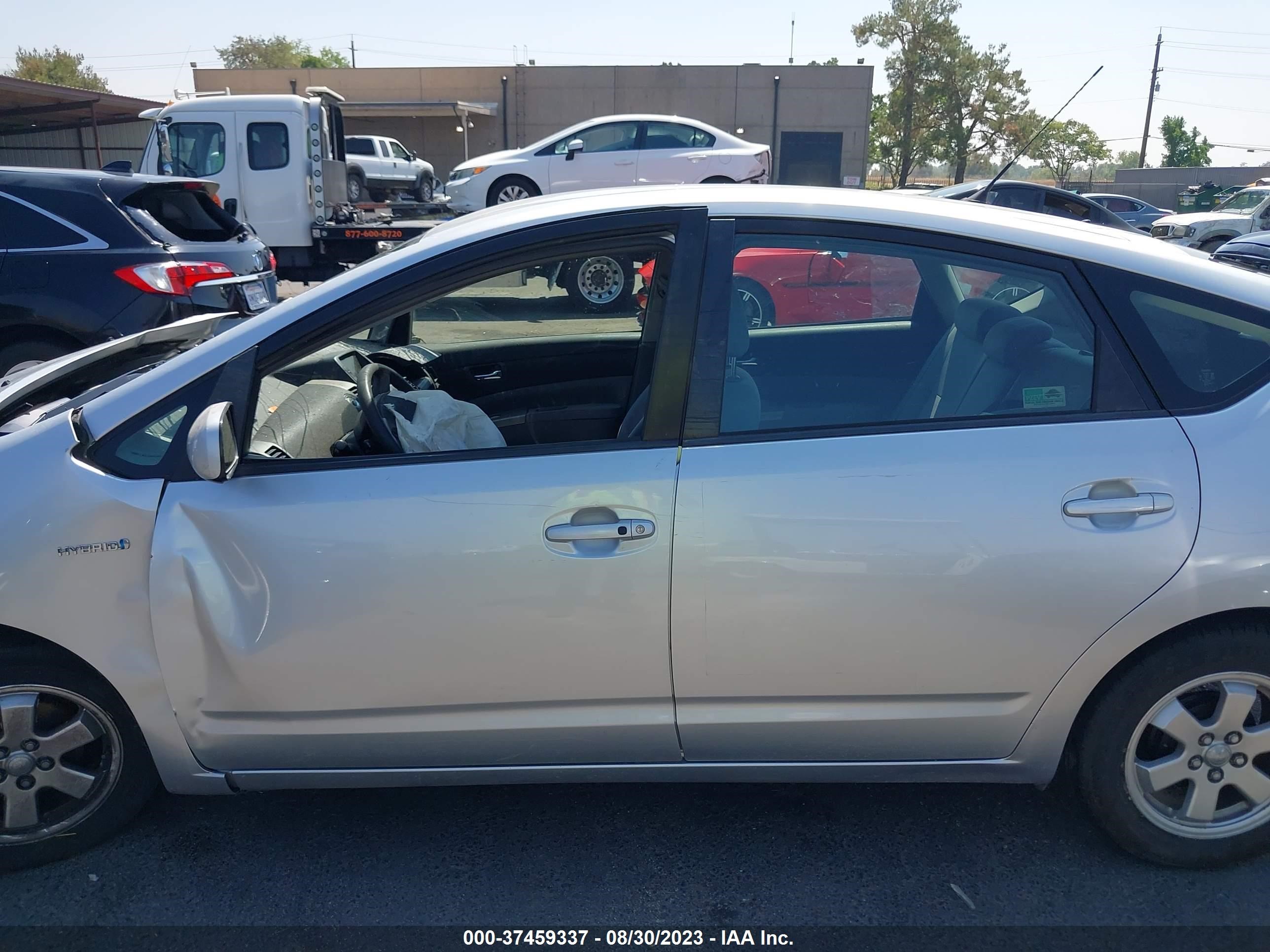 Photo 12 VIN: JTDKB20U573296059 - TOYOTA PRIUS 