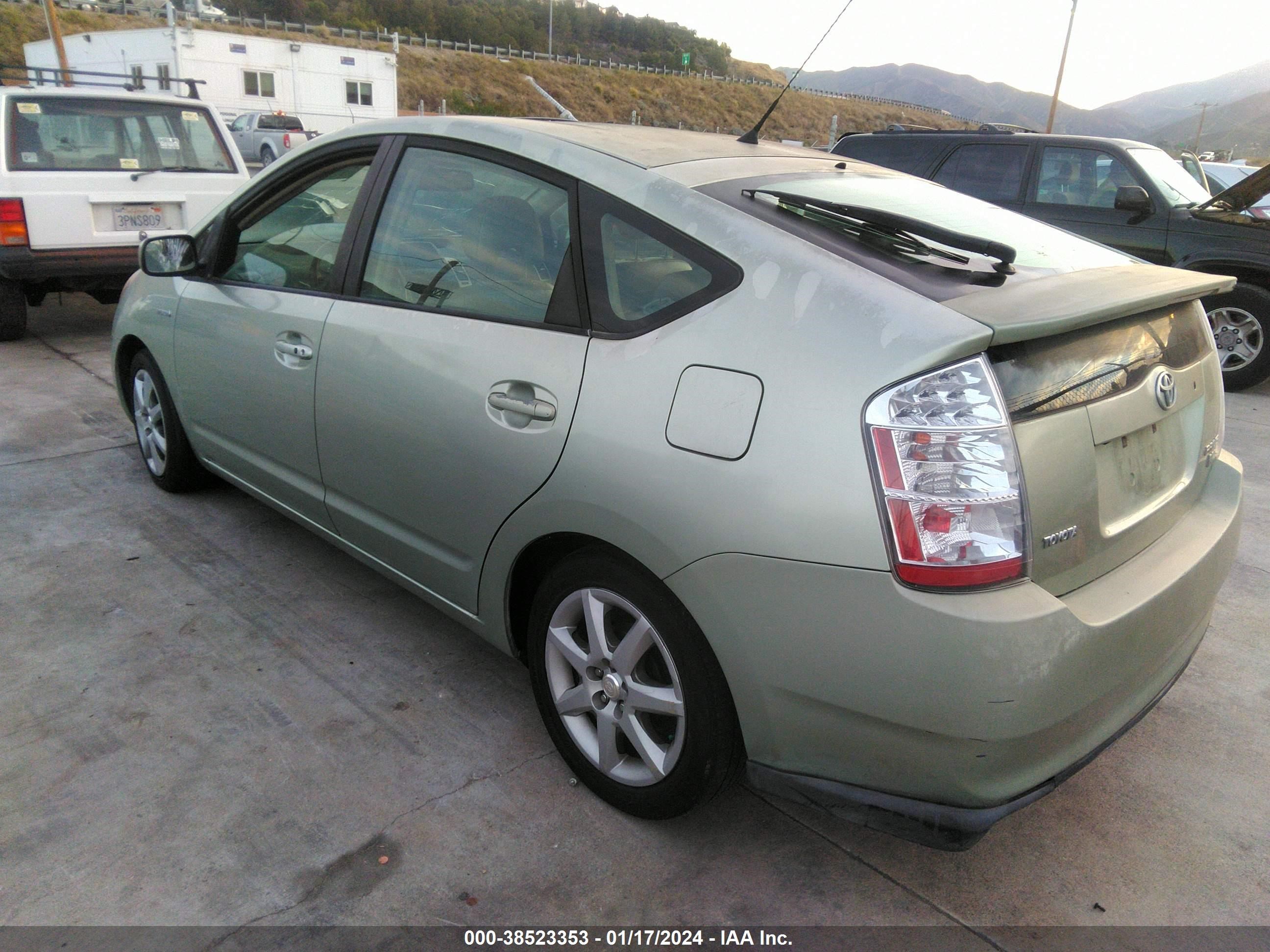 Photo 2 VIN: JTDKB20U577598119 - TOYOTA PRIUS 