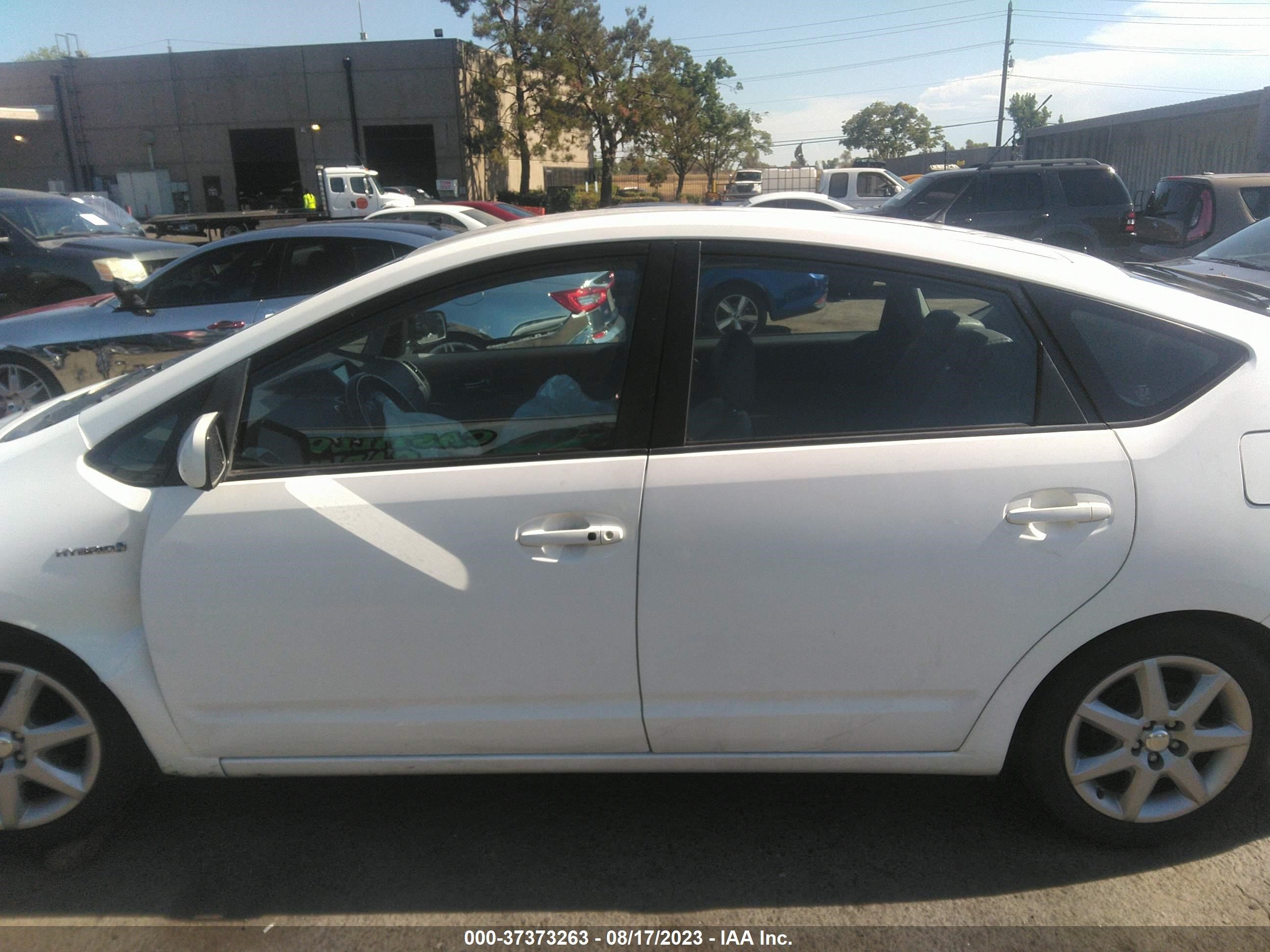 Photo 13 VIN: JTDKB20U583333340 - TOYOTA PRIUS 