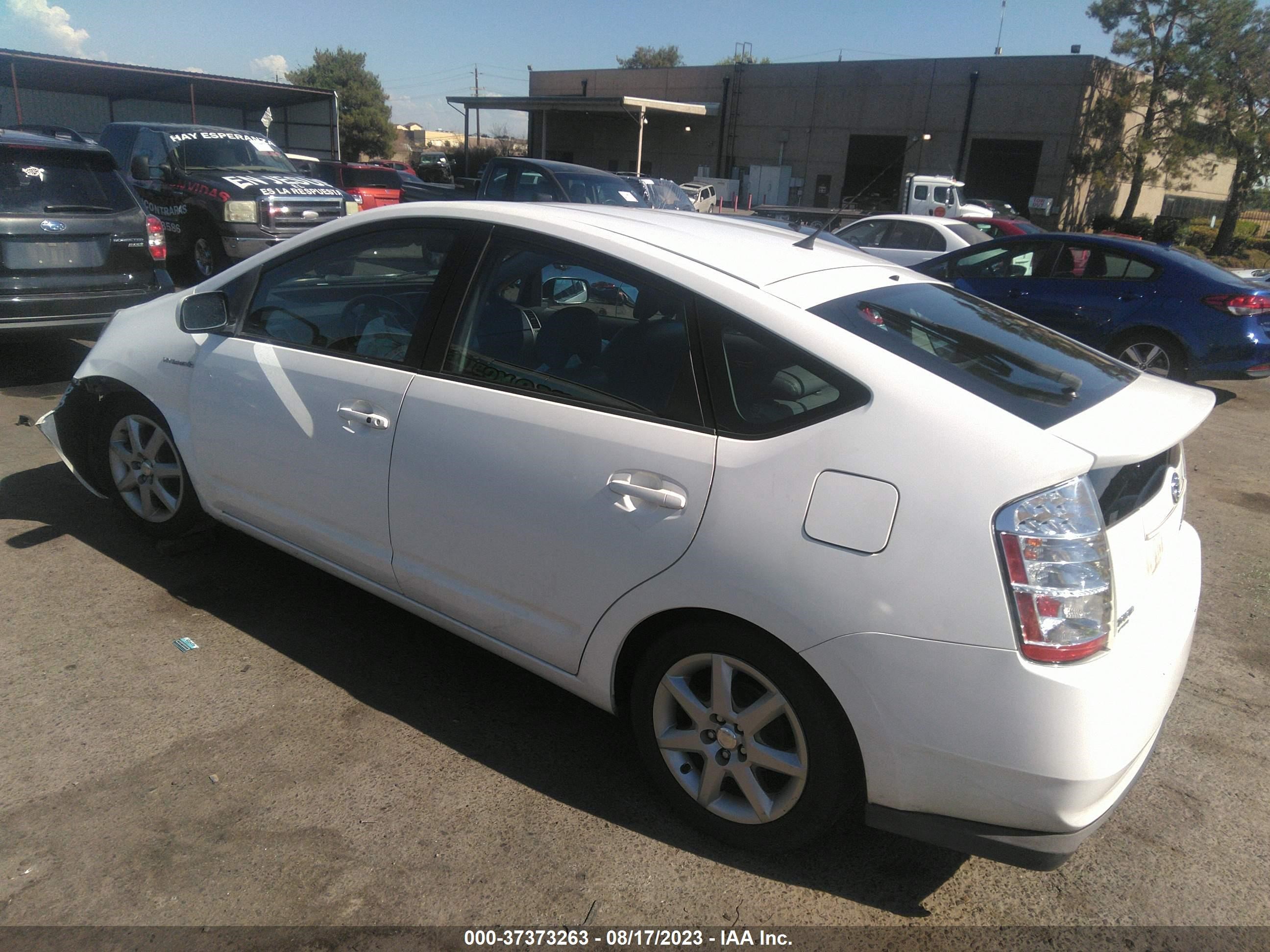 Photo 2 VIN: JTDKB20U583333340 - TOYOTA PRIUS 