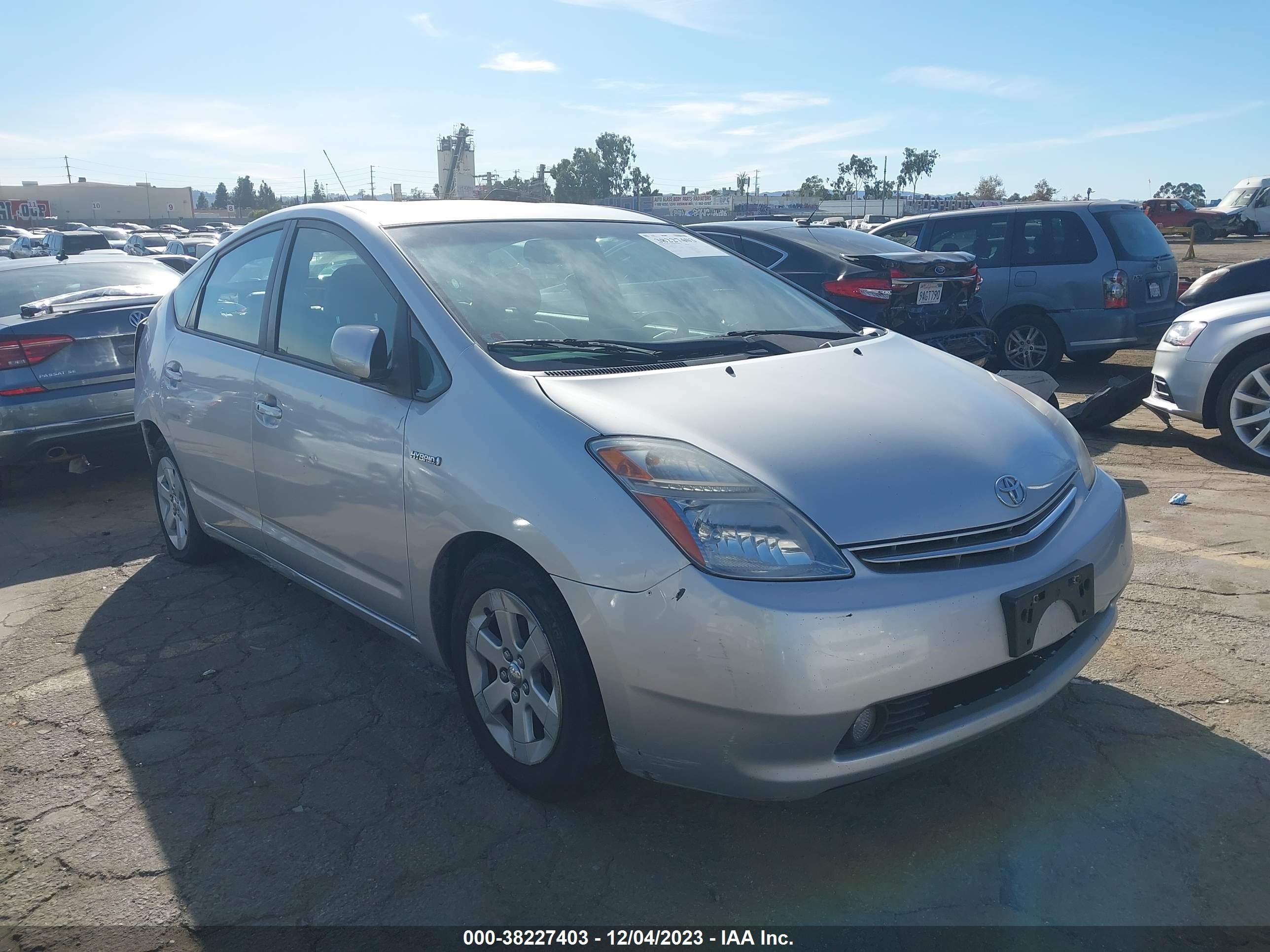 Photo 0 VIN: JTDKB20U583397152 - TOYOTA PRIUS 