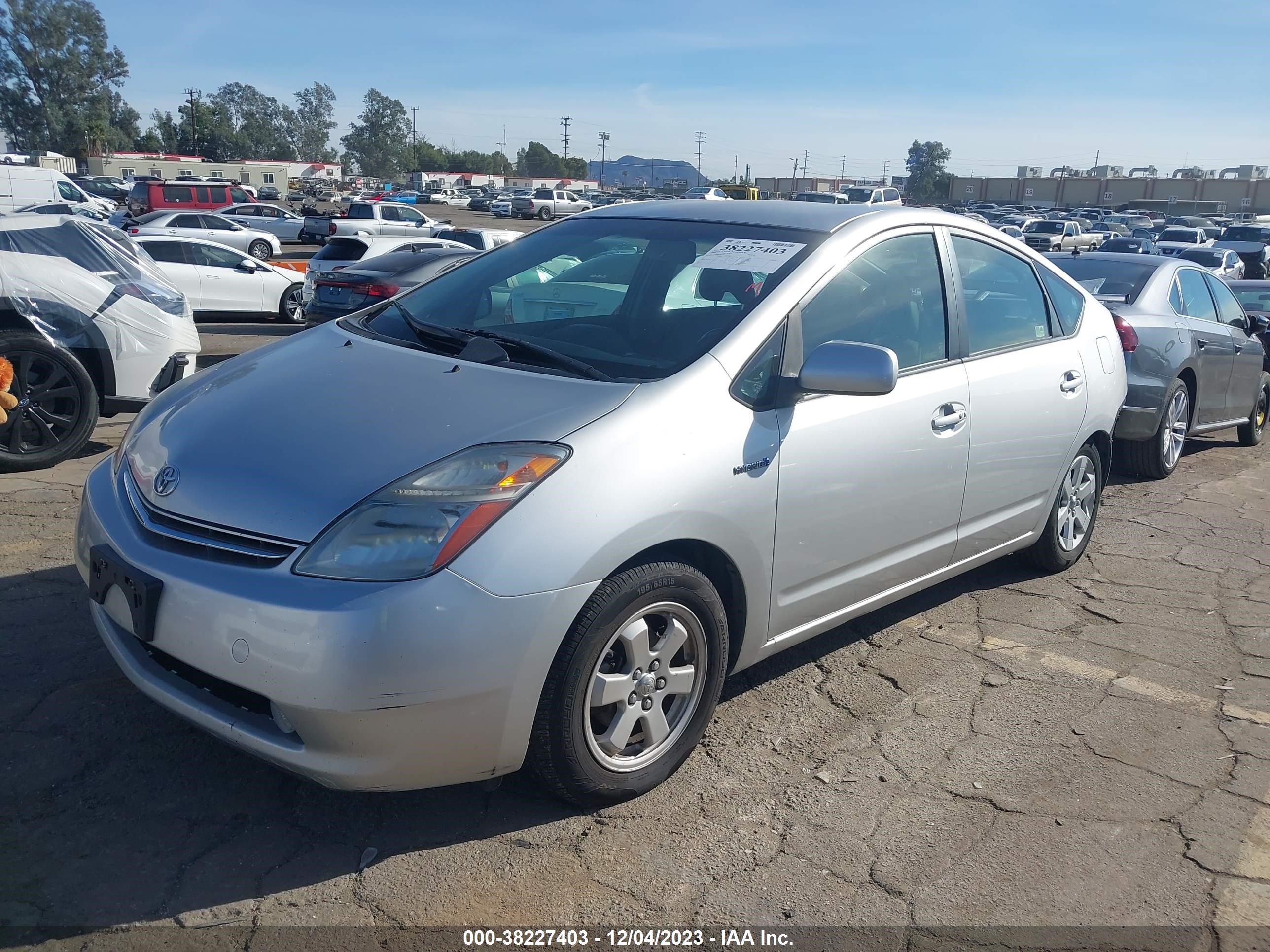 Photo 1 VIN: JTDKB20U583397152 - TOYOTA PRIUS 