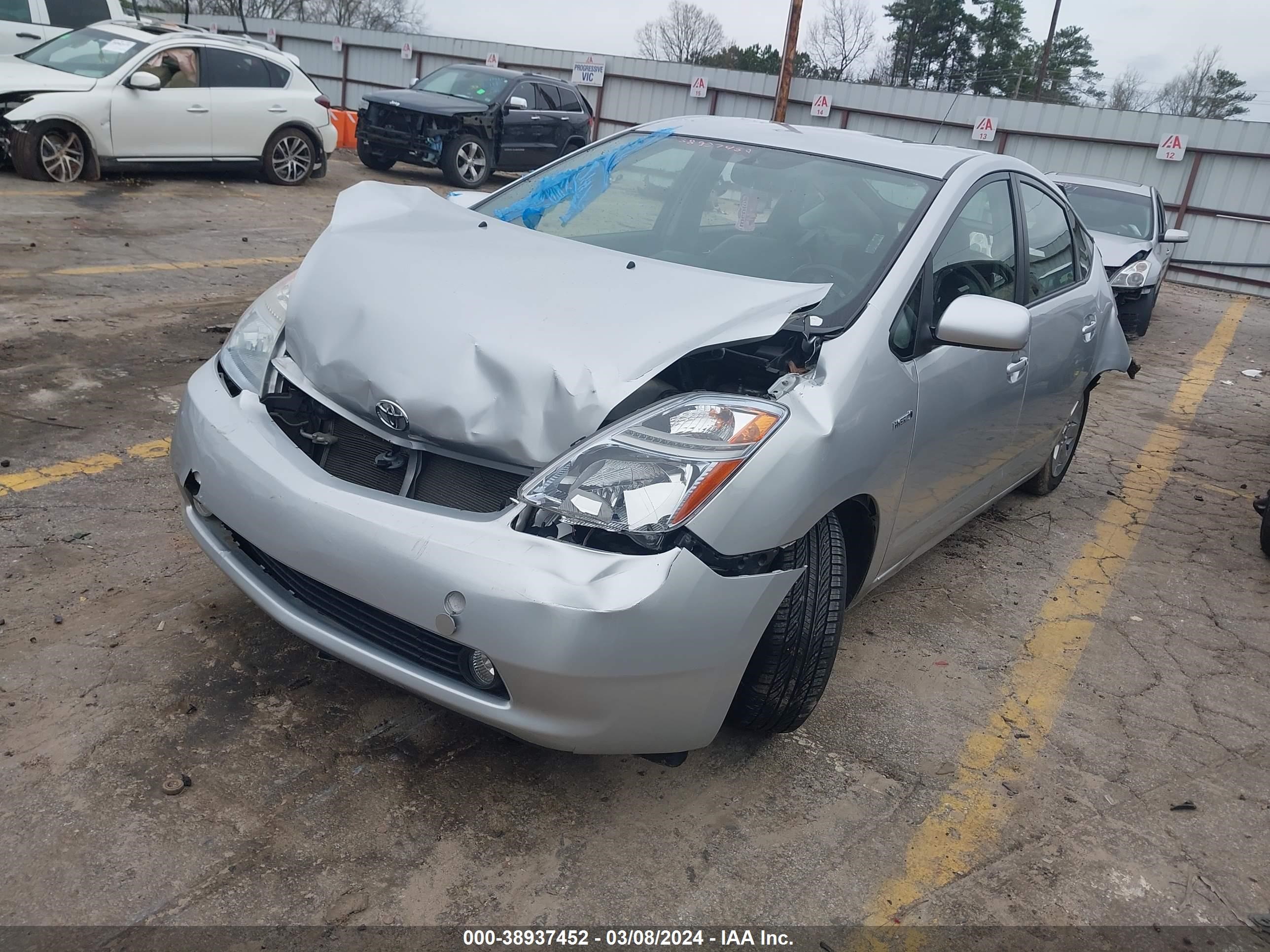 Photo 1 VIN: JTDKB20U587700472 - TOYOTA PRIUS 