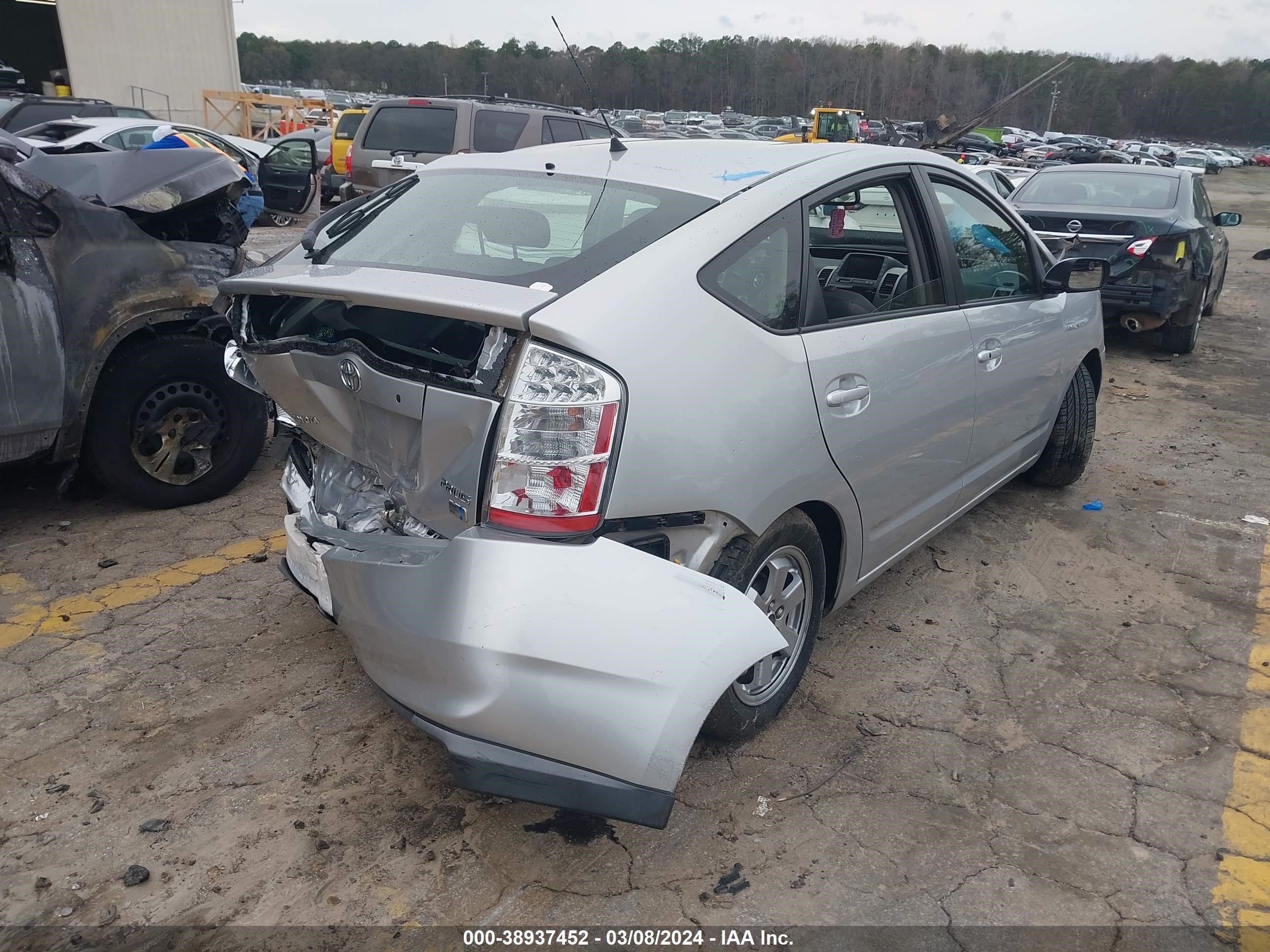 Photo 3 VIN: JTDKB20U587700472 - TOYOTA PRIUS 