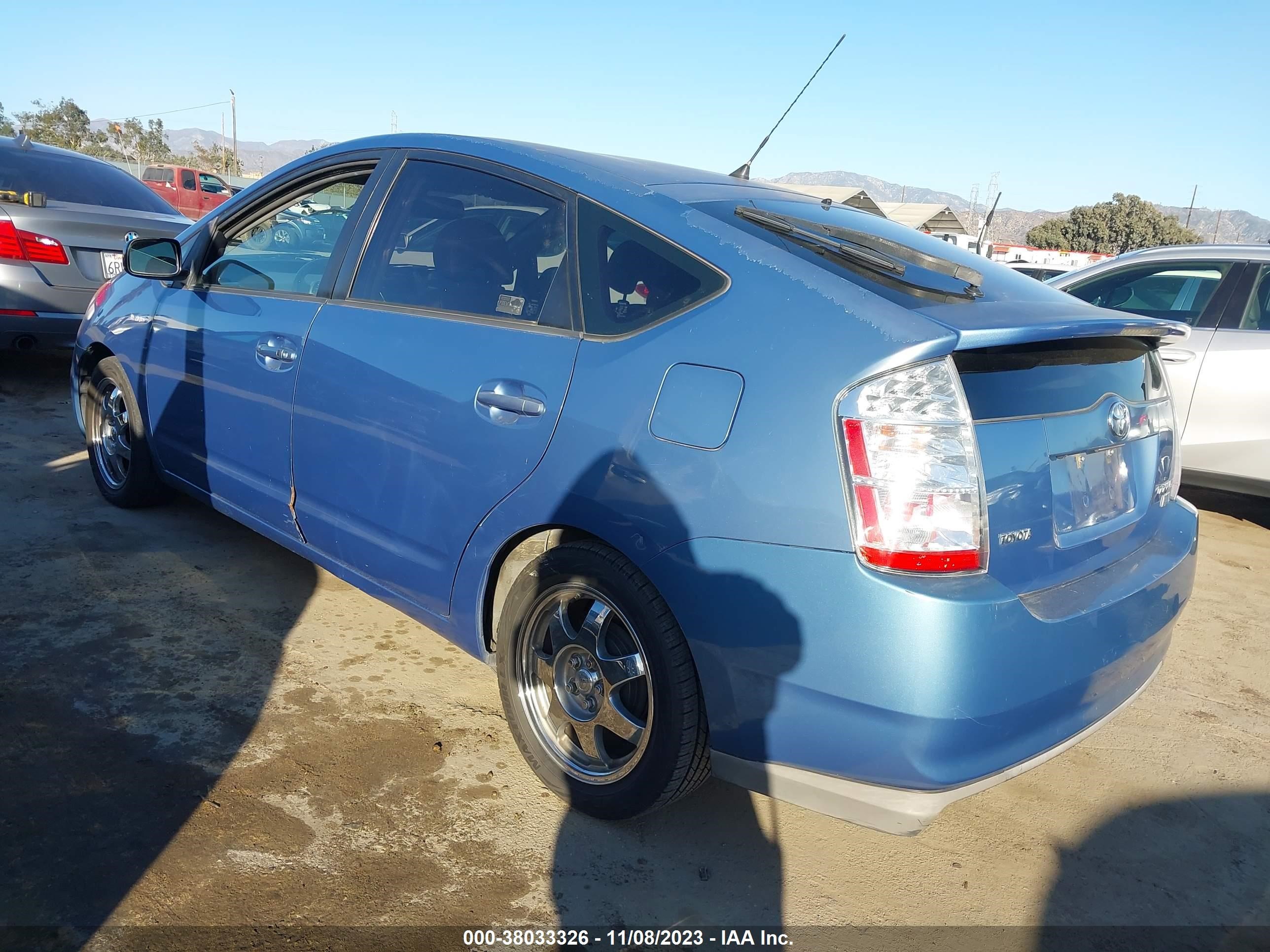 Photo 2 VIN: JTDKB20U587801303 - TOYOTA PRIUS 