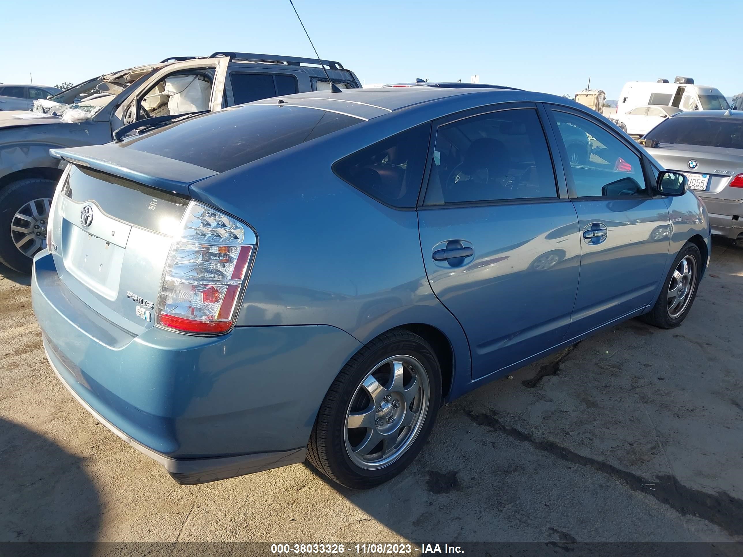 Photo 3 VIN: JTDKB20U587801303 - TOYOTA PRIUS 