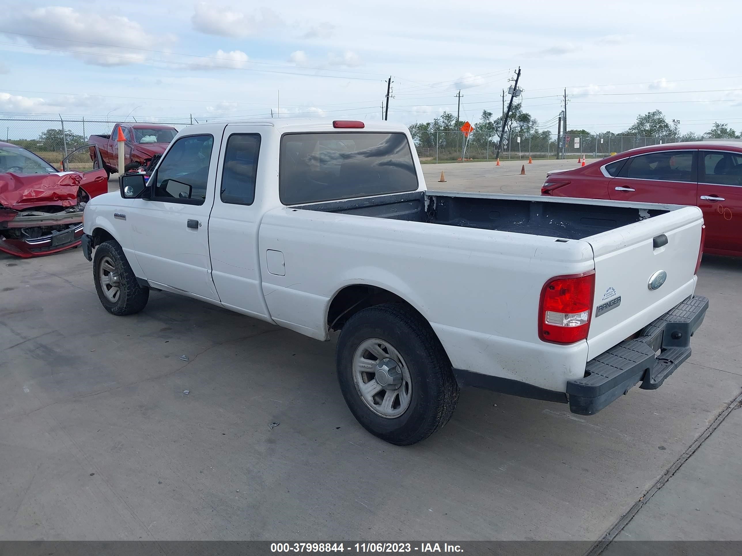 Photo 2 VIN: JTDKB20U587806971 - FORD RANGER 