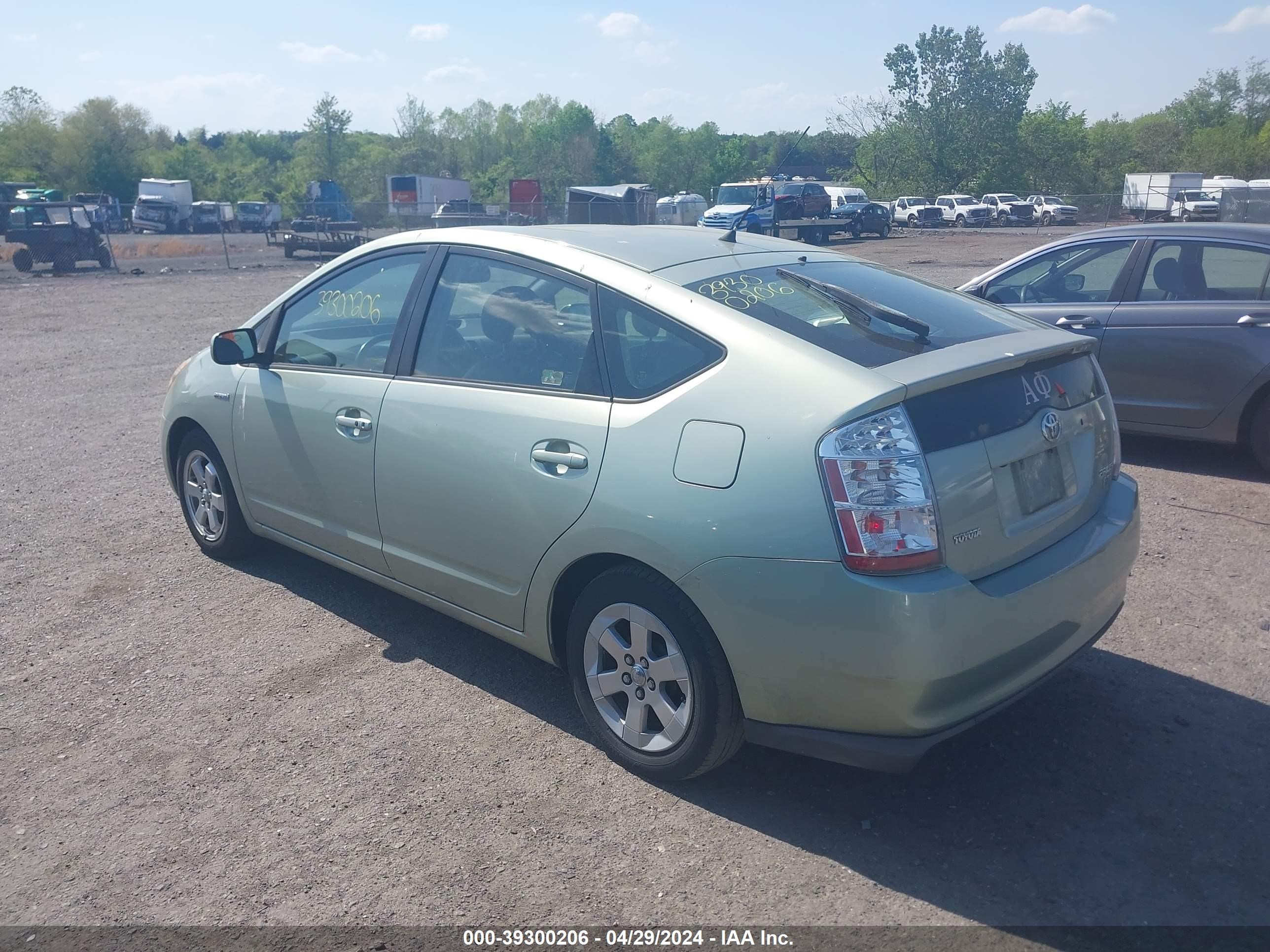 Photo 2 VIN: JTDKB20U593522958 - TOYOTA PRIUS 