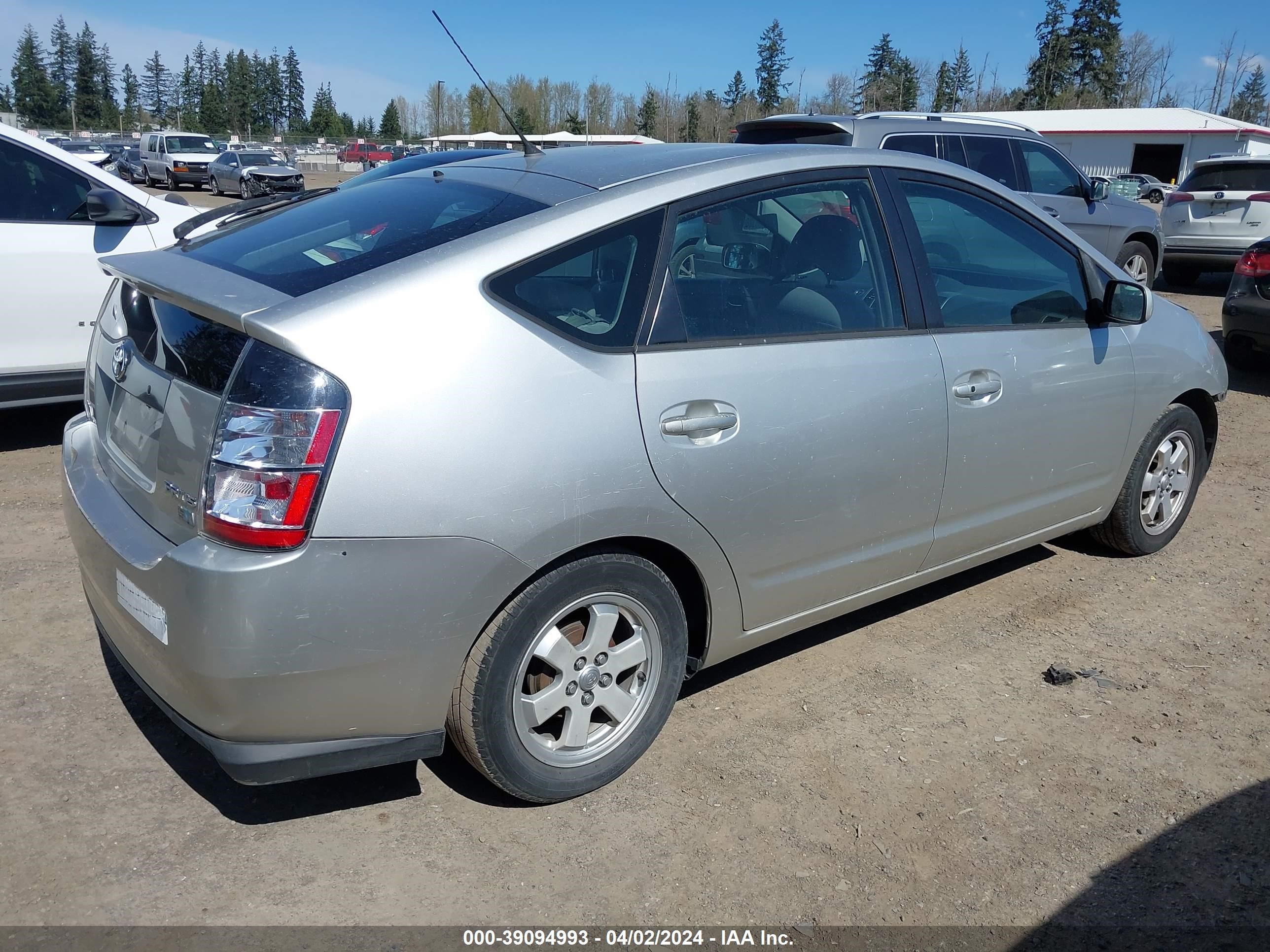 Photo 3 VIN: JTDKB20U653013603 - TOYOTA PRIUS 