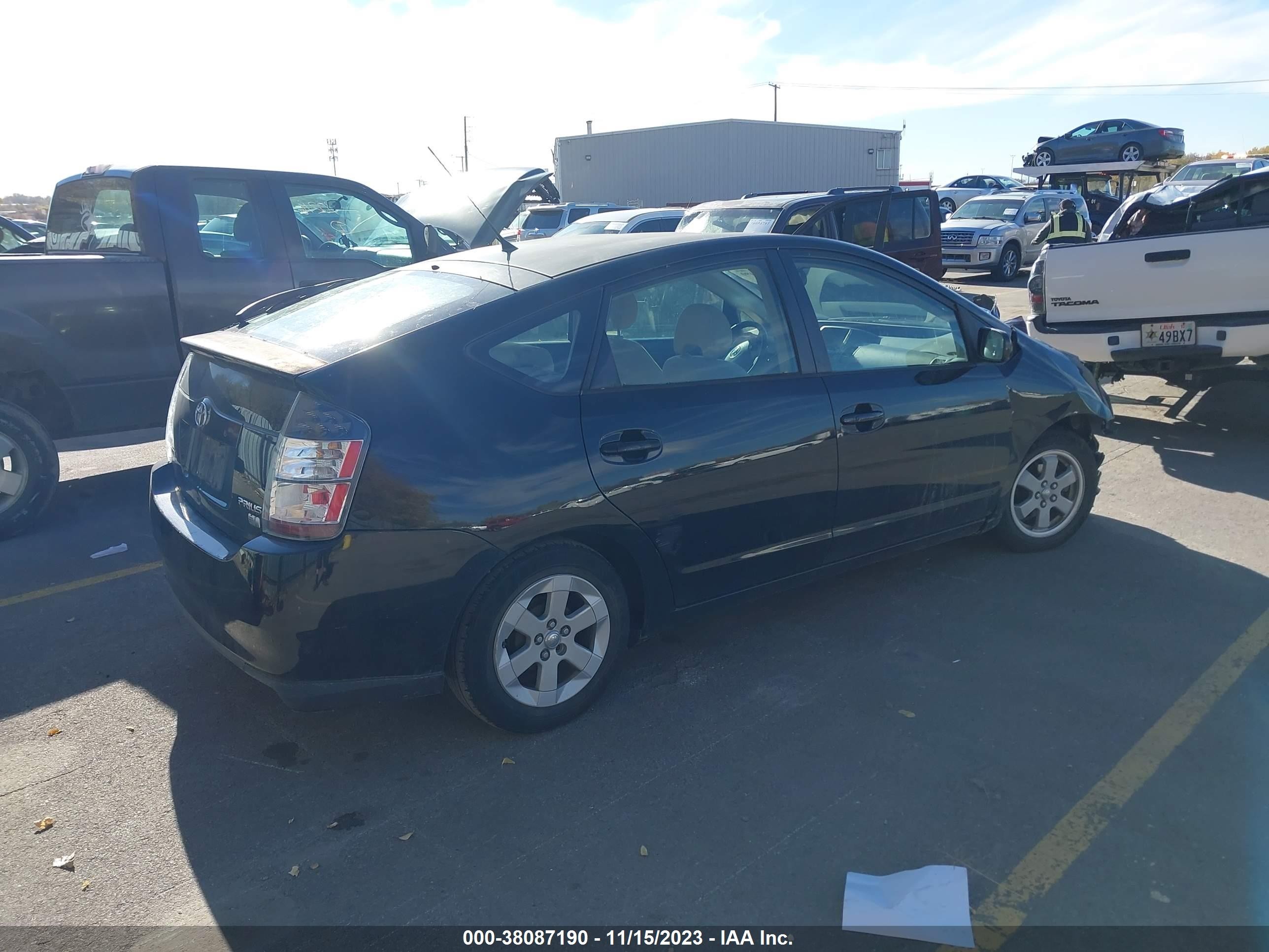 Photo 3 VIN: JTDKB20U653013813 - TOYOTA PRIUS 