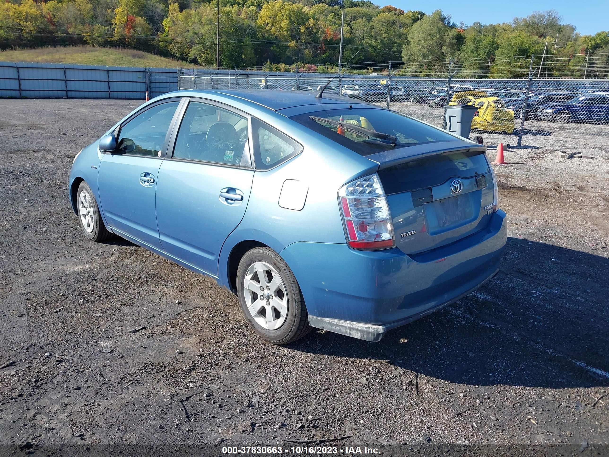 Photo 2 VIN: JTDKB20U667059703 - TOYOTA PRIUS 